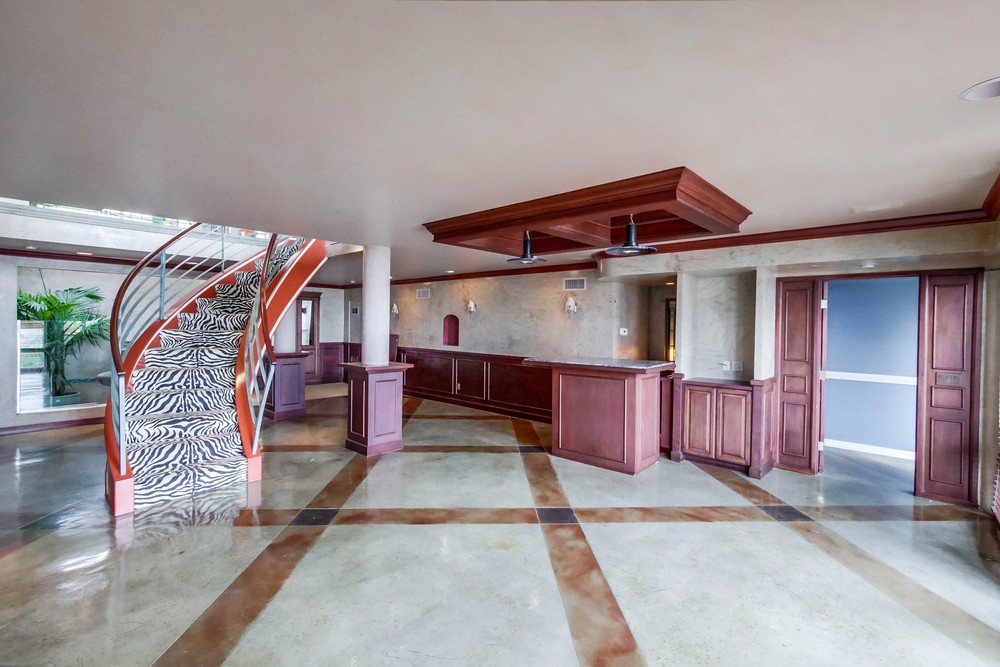 Virtual tour photo 43 of 103 for 2481 Presidio Dr