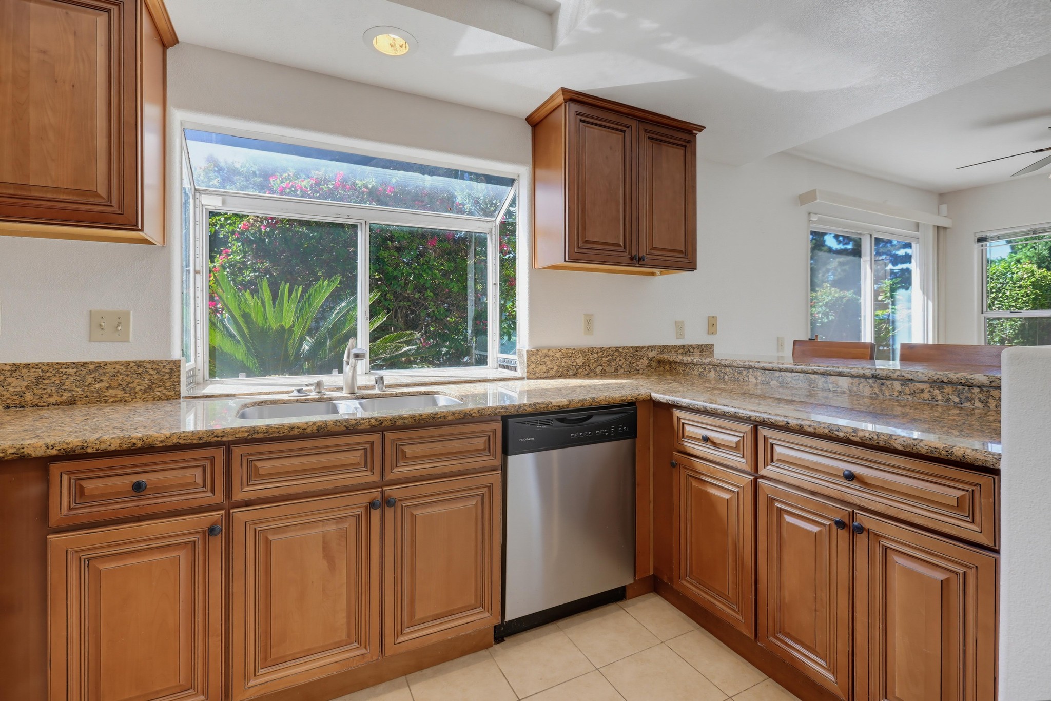 Virtual tour photo 23 of 55 for 24812 Rigger