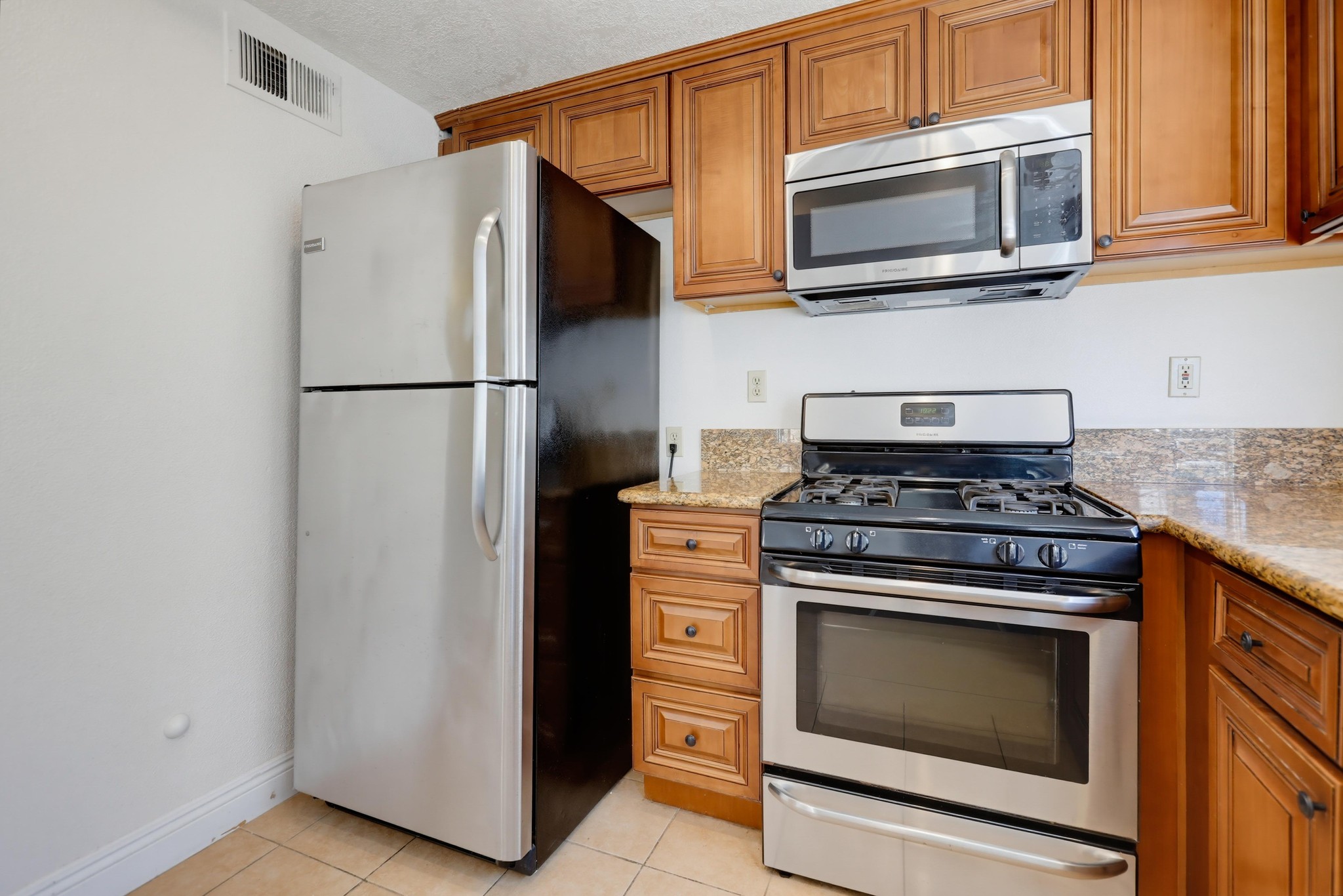 Virtual tour photo 24 of 55 for 24812 Rigger
