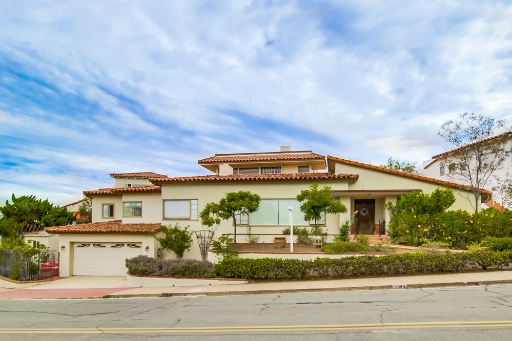 Virtual tour photo 1 of 52 for 2484 Presidio Drive