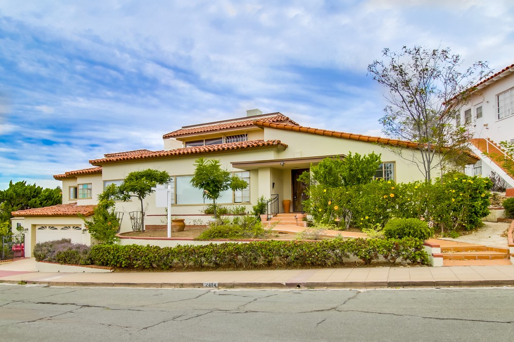 Virtual tour photo 4 of 52 for 2484 Presidio Drive