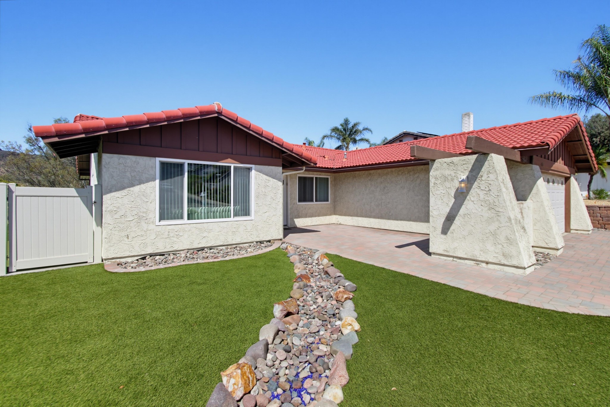 Virtual tour photo 5 of 45 for 2499 Windmill View Rd