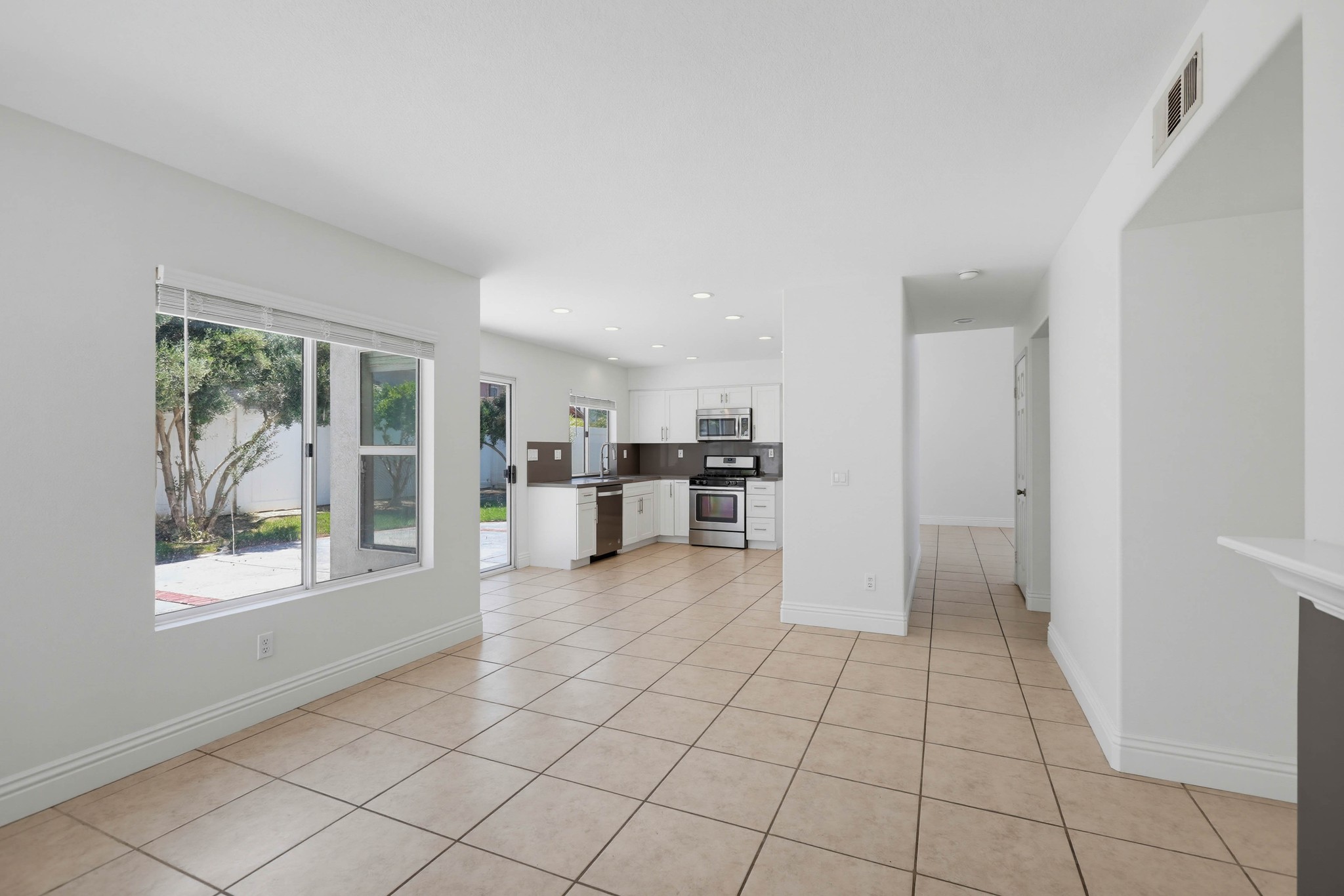 Virtual tour photo 19 of 59 for 25 Pemberly