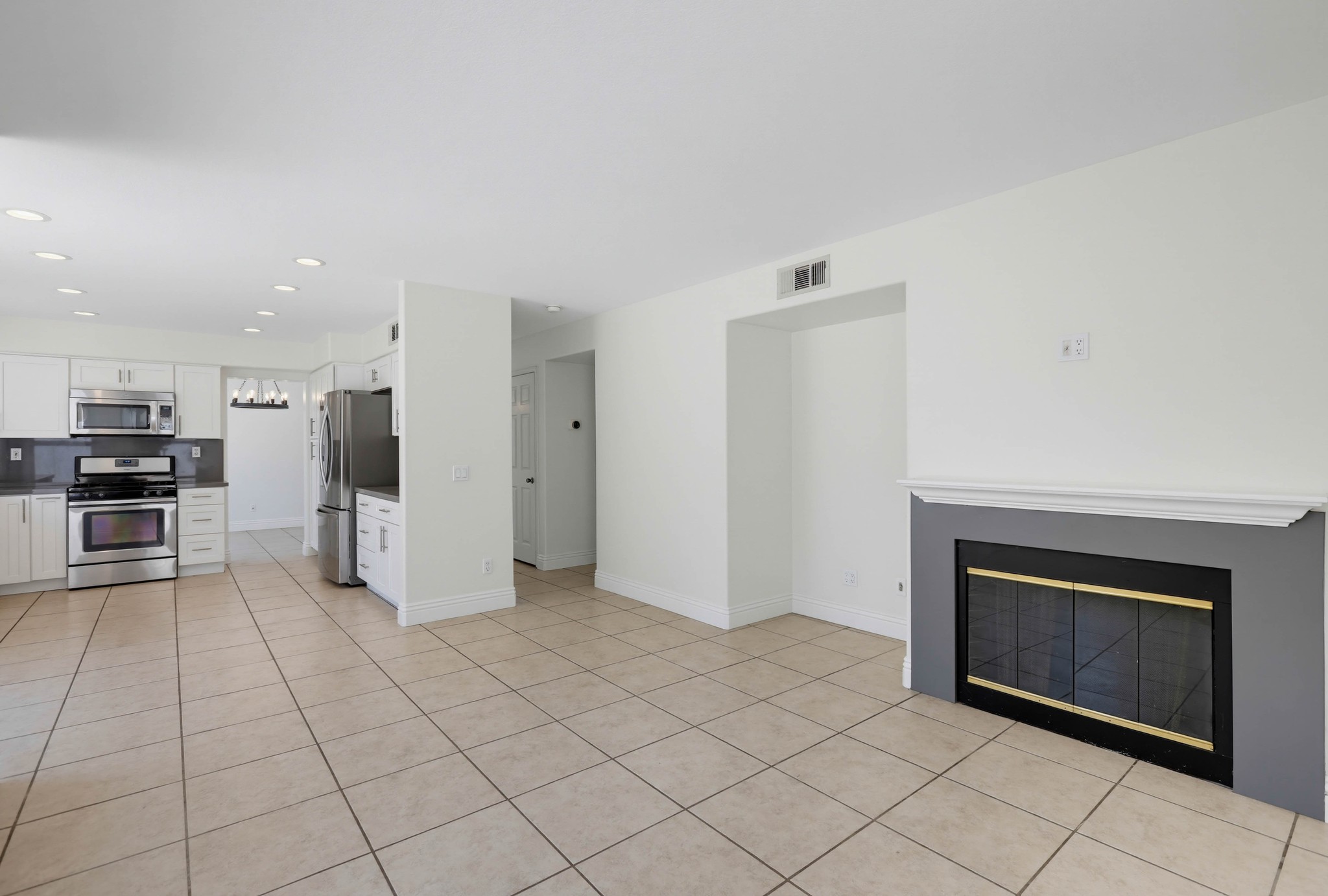 Virtual tour photo 21 of 59 for 25 Pemberly