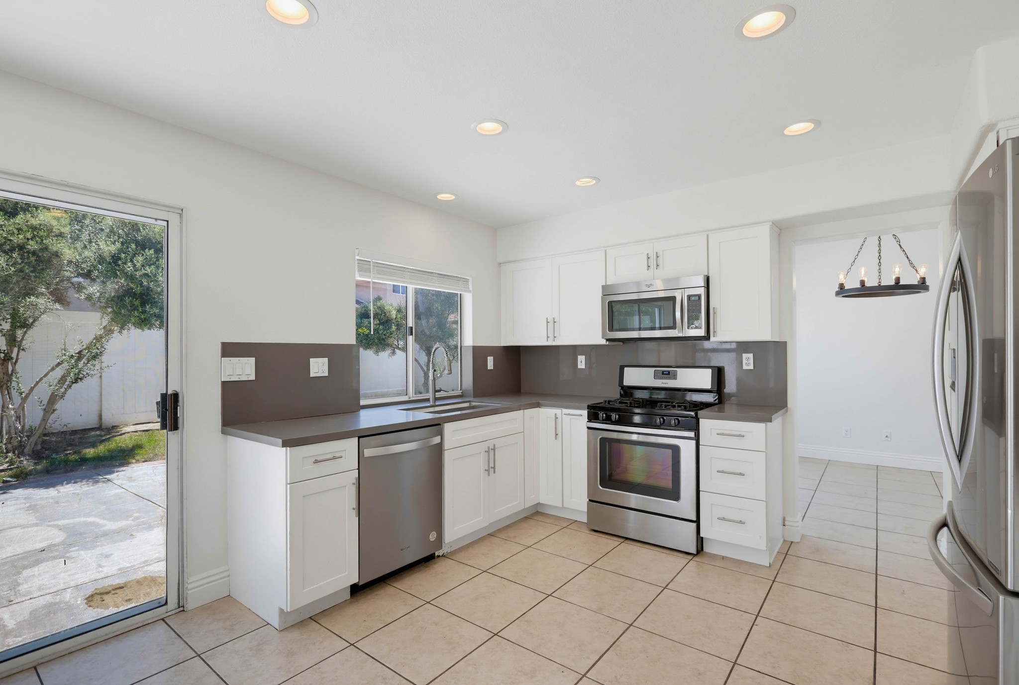 Virtual tour photo 23 of 59 for 25 Pemberly