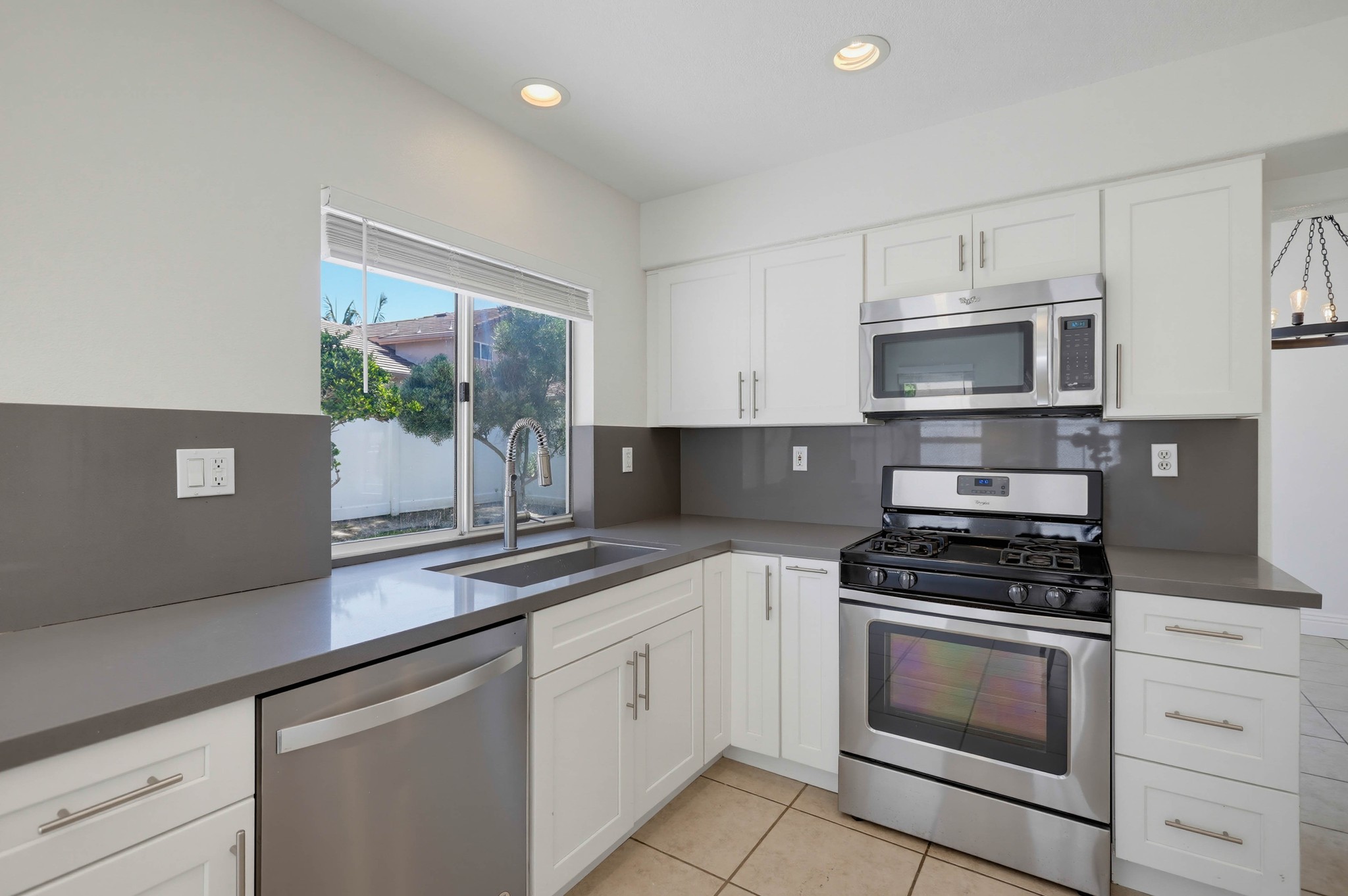 Virtual tour photo 25 of 59 for 25 Pemberly