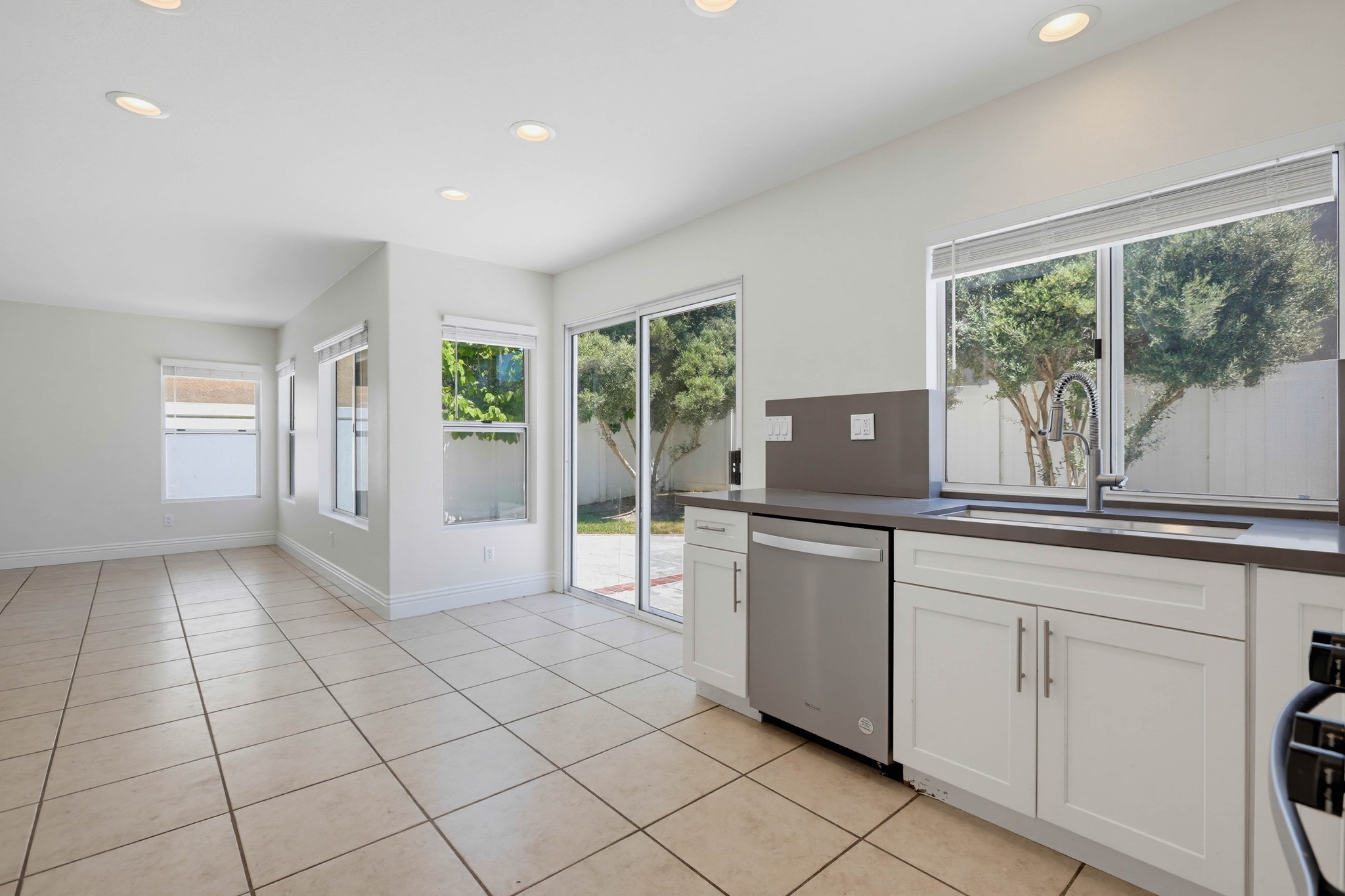 Virtual tour photo 27 of 59 for 25 Pemberly