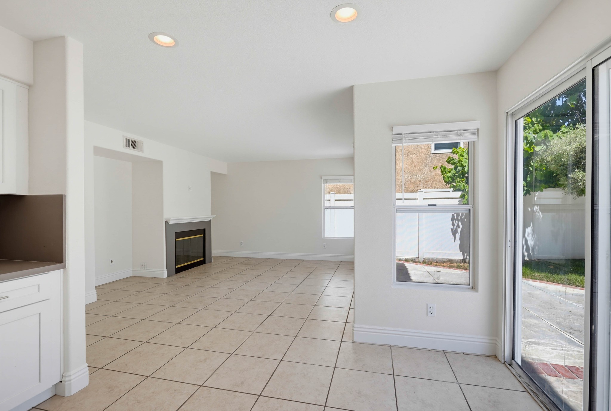 Virtual tour photo 28 of 59 for 25 Pemberly