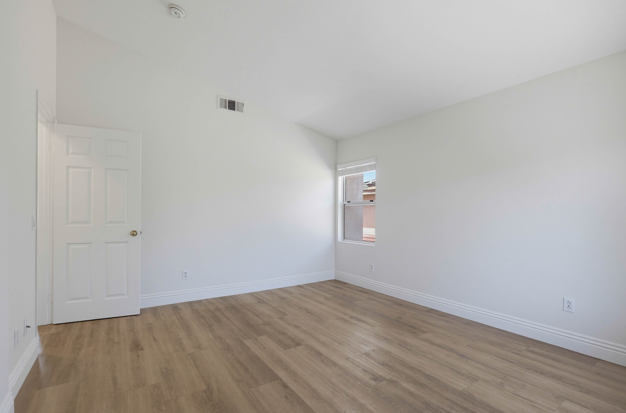 Virtual tour photo 37 of 59 for 25 Pemberly