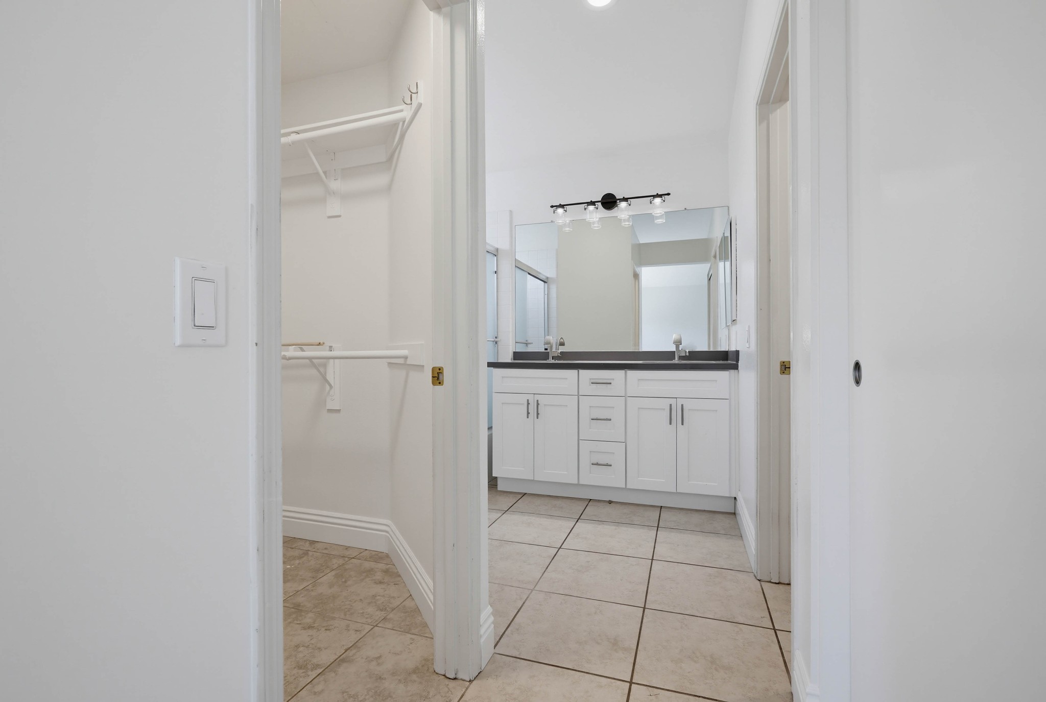 Virtual tour photo 39 of 59 for 25 Pemberly