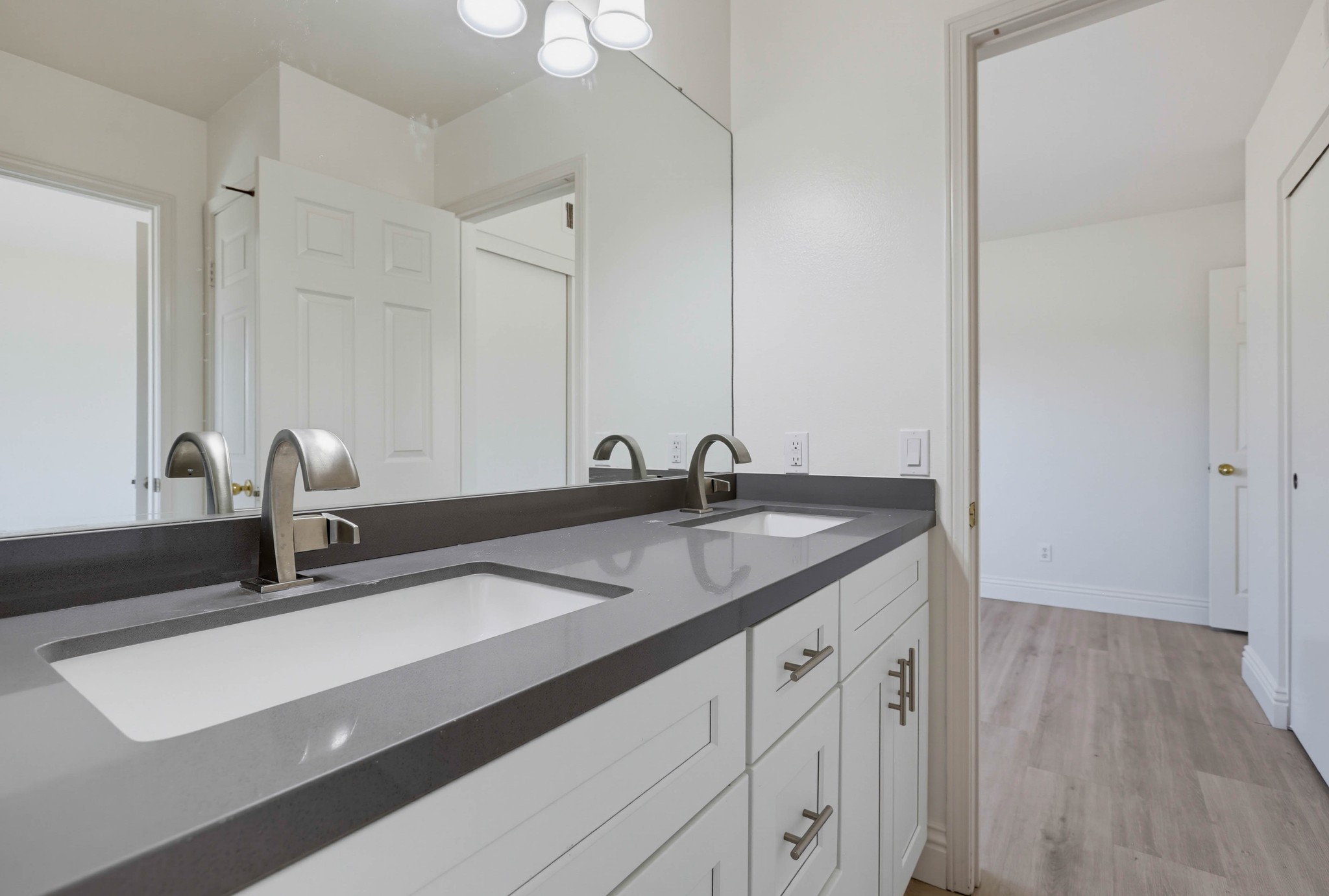 Virtual tour photo 52 of 59 for 25 Pemberly