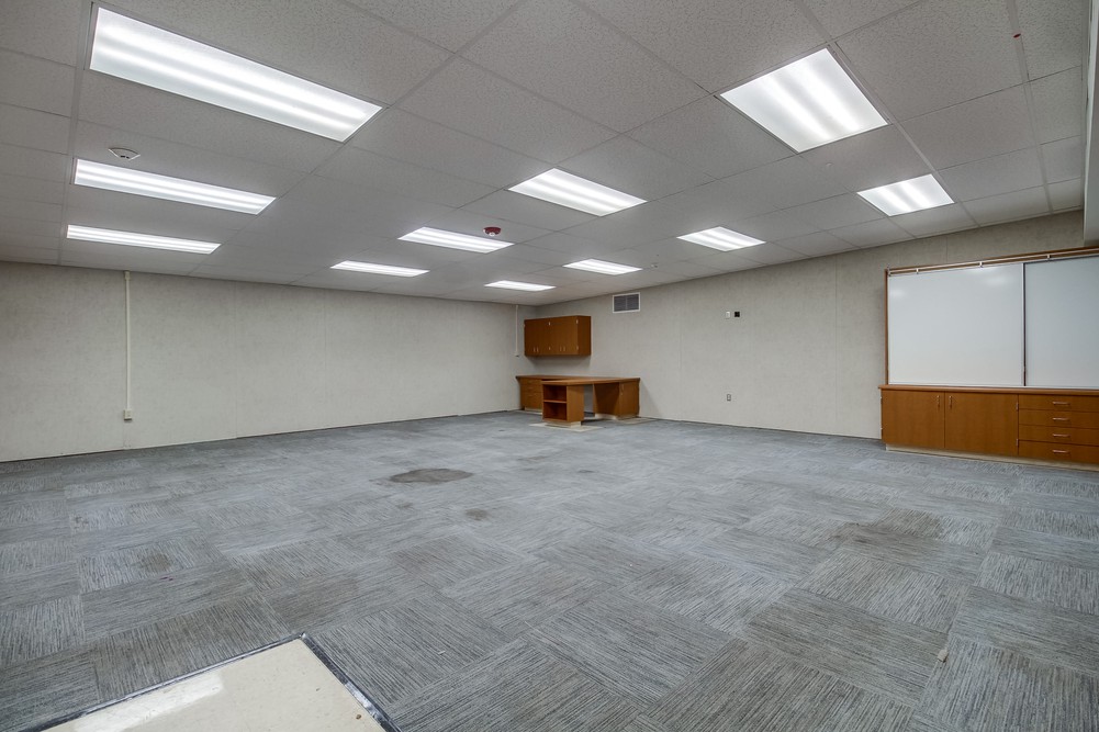 Virtual tour photo 1 of 45 for 2500 Elm Ave