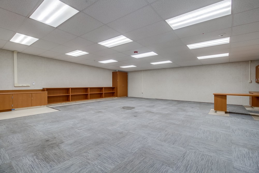 Virtual tour photo 3 of 45 for 2500 Elm Ave