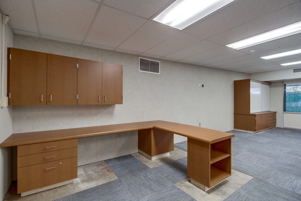 Virtual tour photo 8 of 45 for 2500 Elm Ave