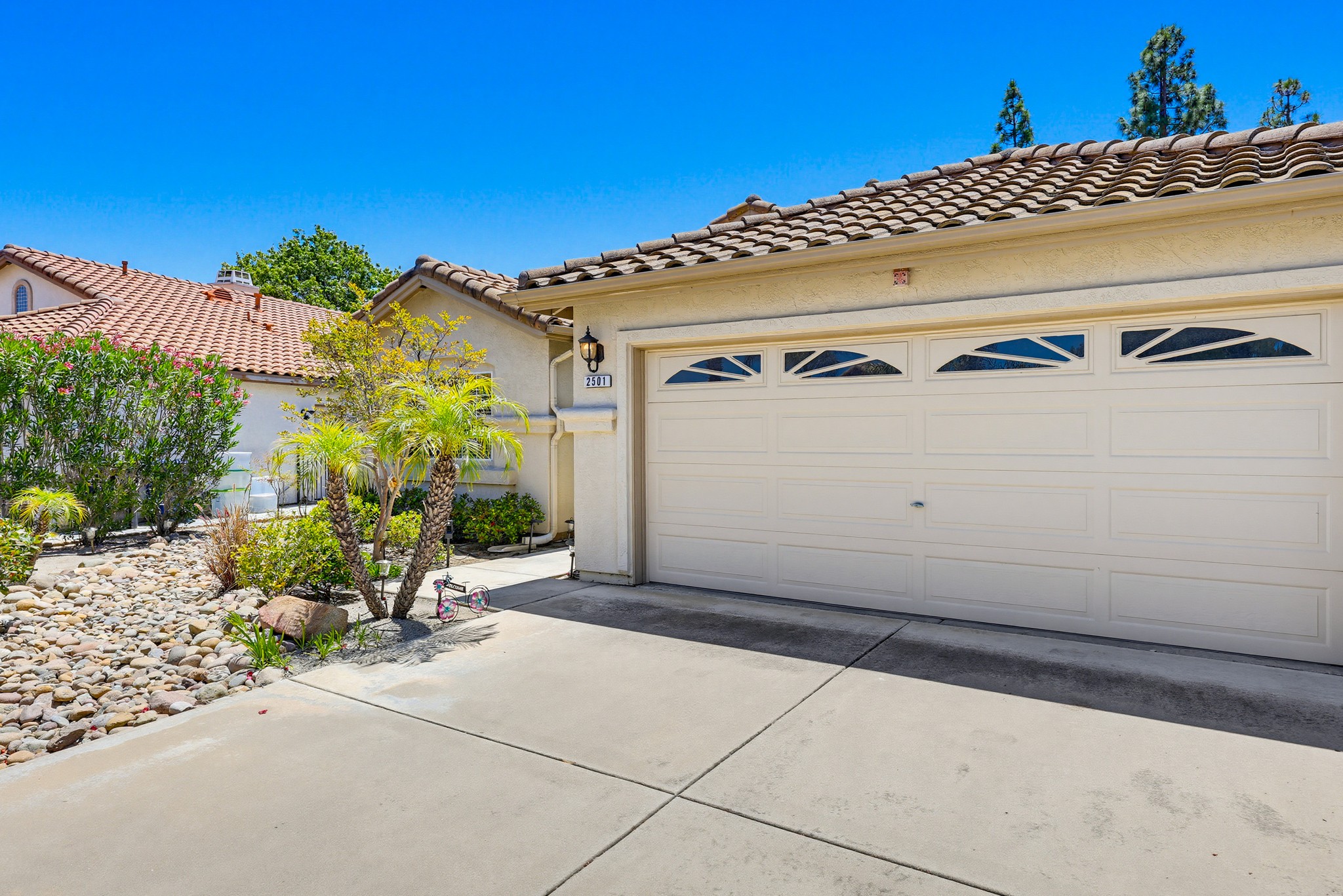 Virtual tour photo 6 of 74 for 2501 Columbine Rd