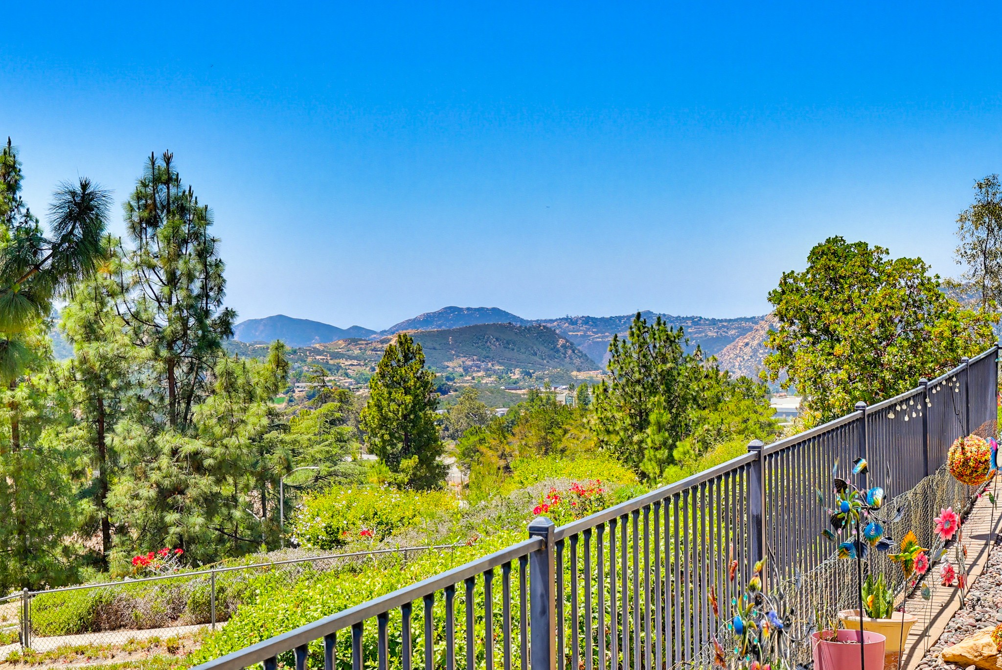 Virtual tour photo 59 of 74 for 2501 Columbine Rd