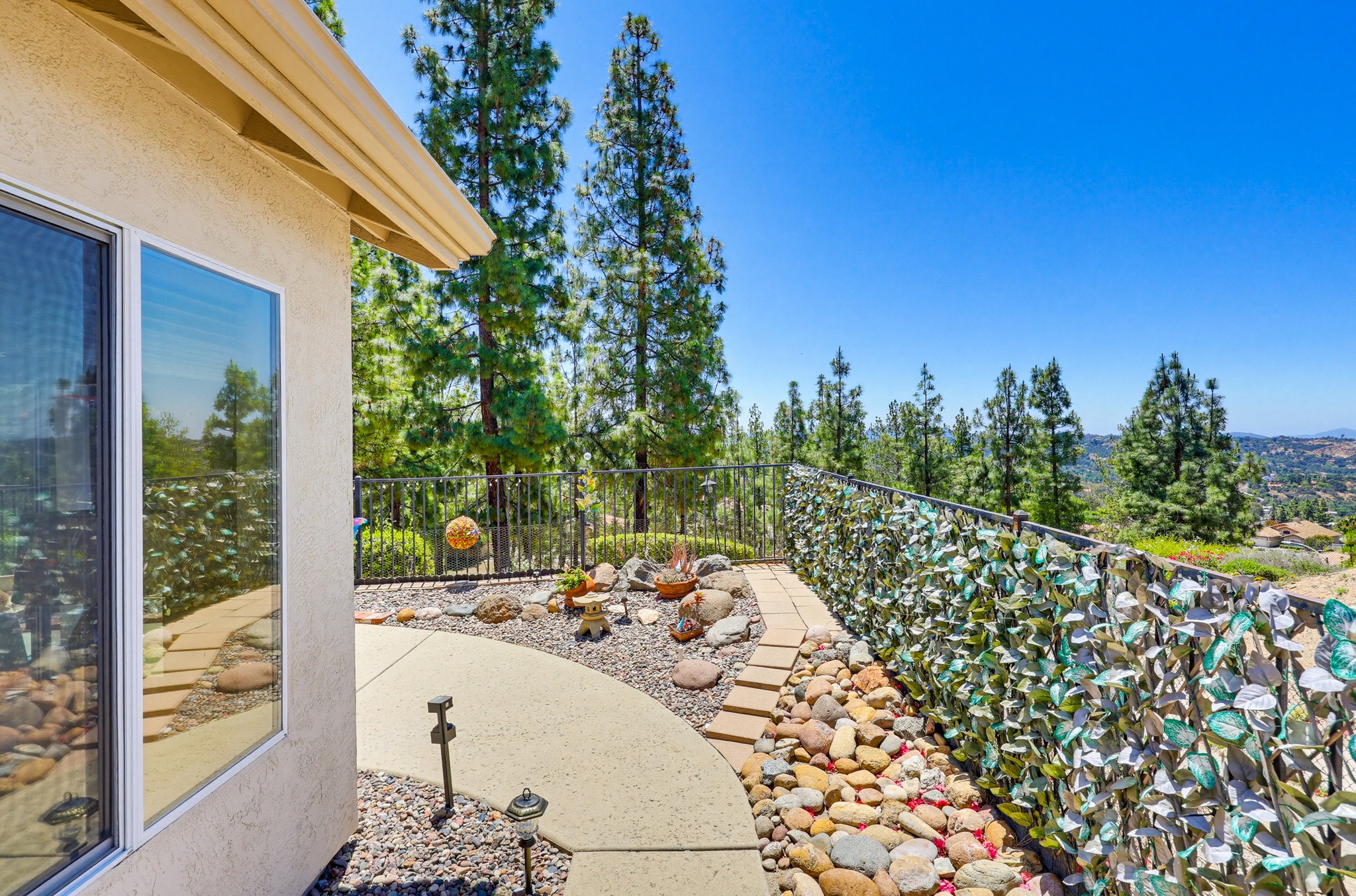 Virtual tour photo 64 of 74 for 2501 Columbine Rd