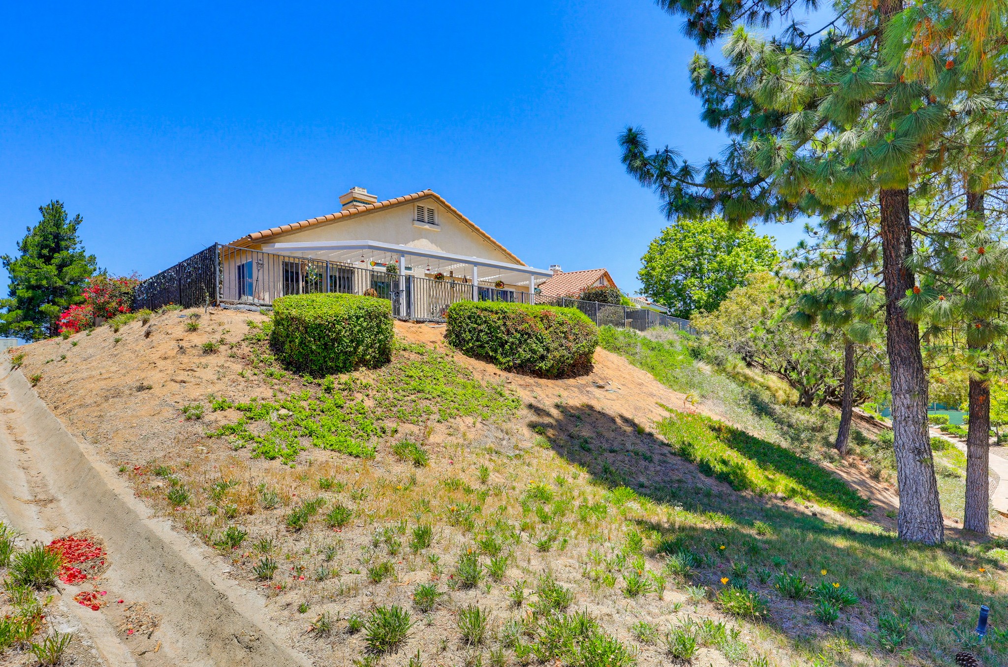 Virtual tour photo 72 of 74 for 2501 Columbine Rd