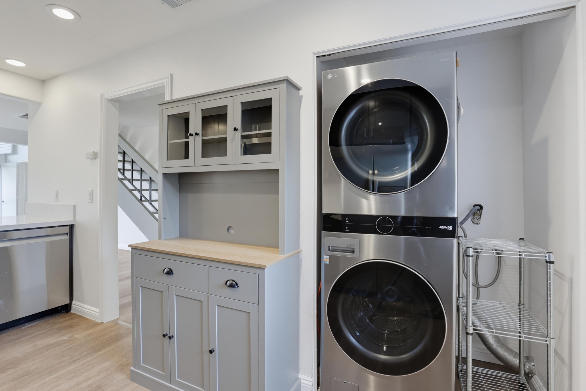 Virtual tour photo 10 of 43 for 2505 Navarra Dr Unit 321