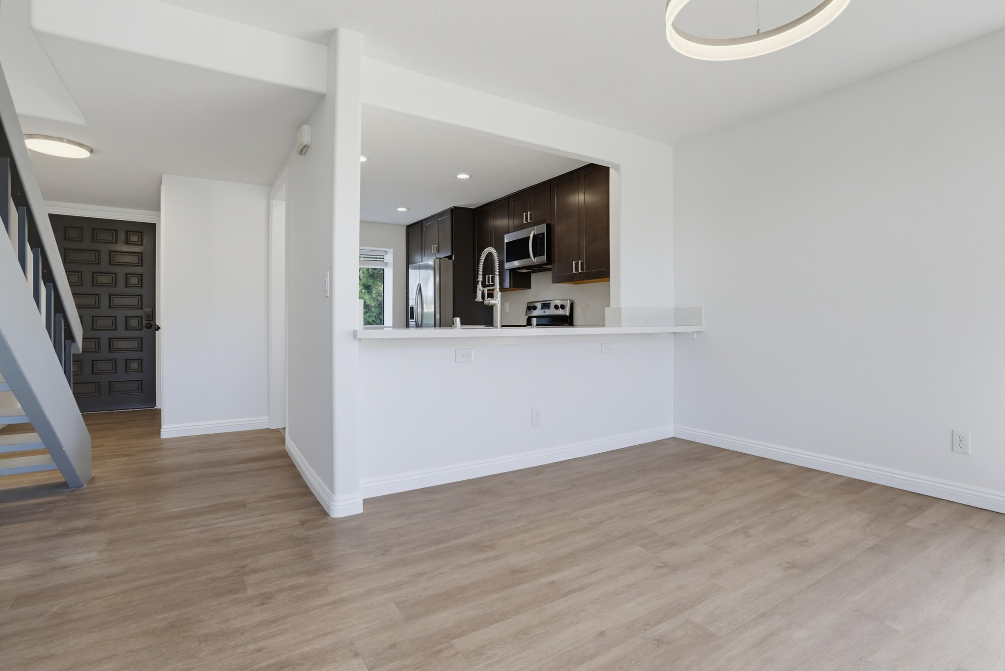 Virtual tour photo 14 of 43 for 2505 Navarra Dr Unit 321
