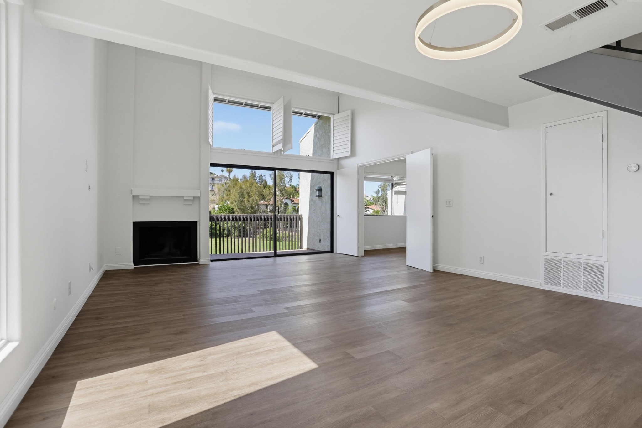 Virtual tour photo 16 of 43 for 2505 Navarra Dr Unit 321