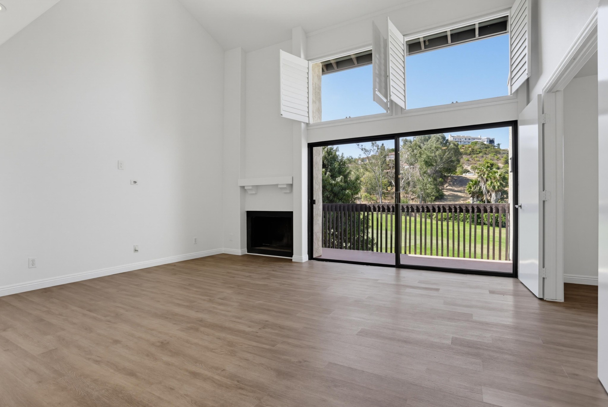 Virtual tour photo 17 of 43 for 2505 Navarra Dr Unit 321