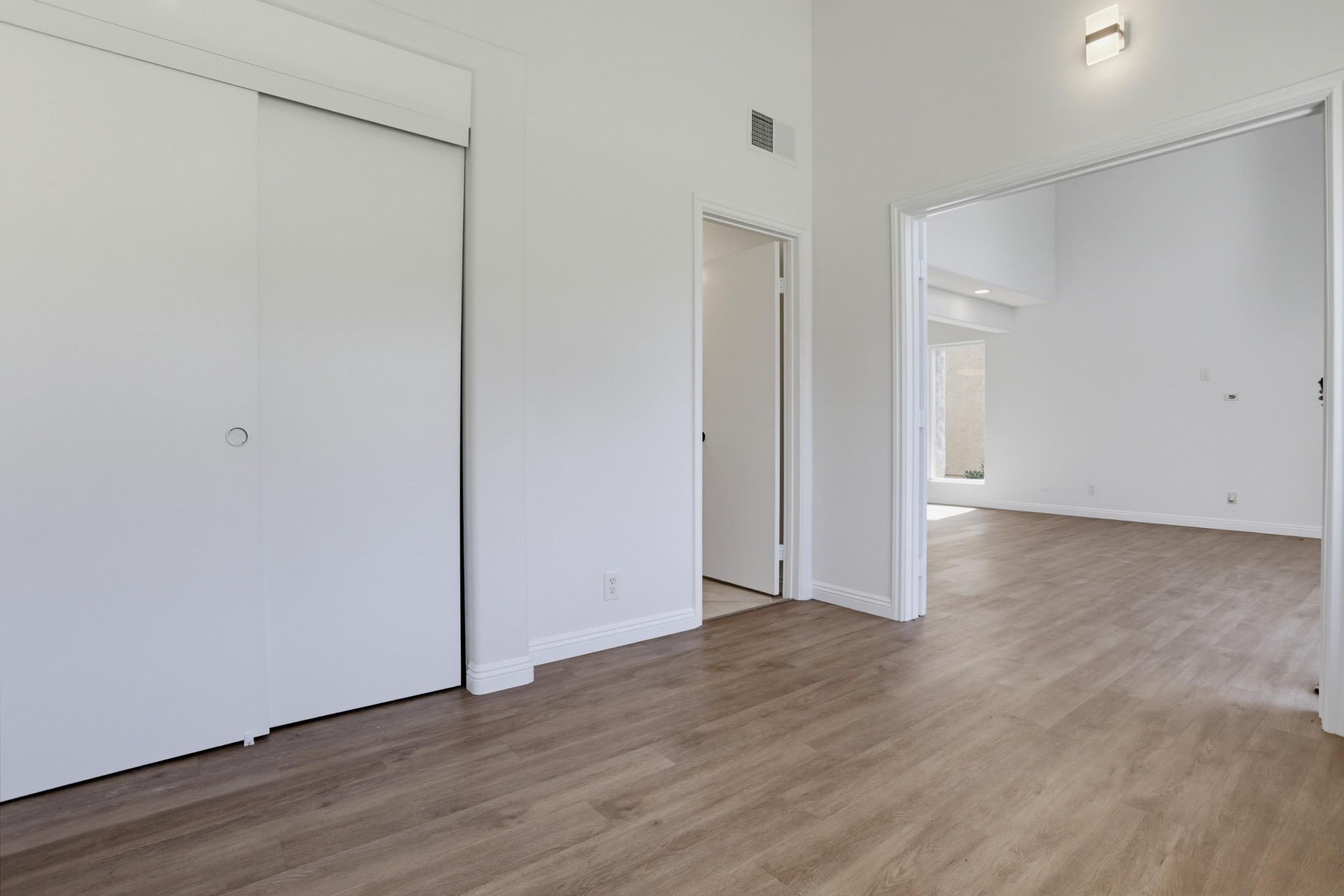 Virtual tour photo 22 of 43 for 2505 Navarra Dr Unit 321