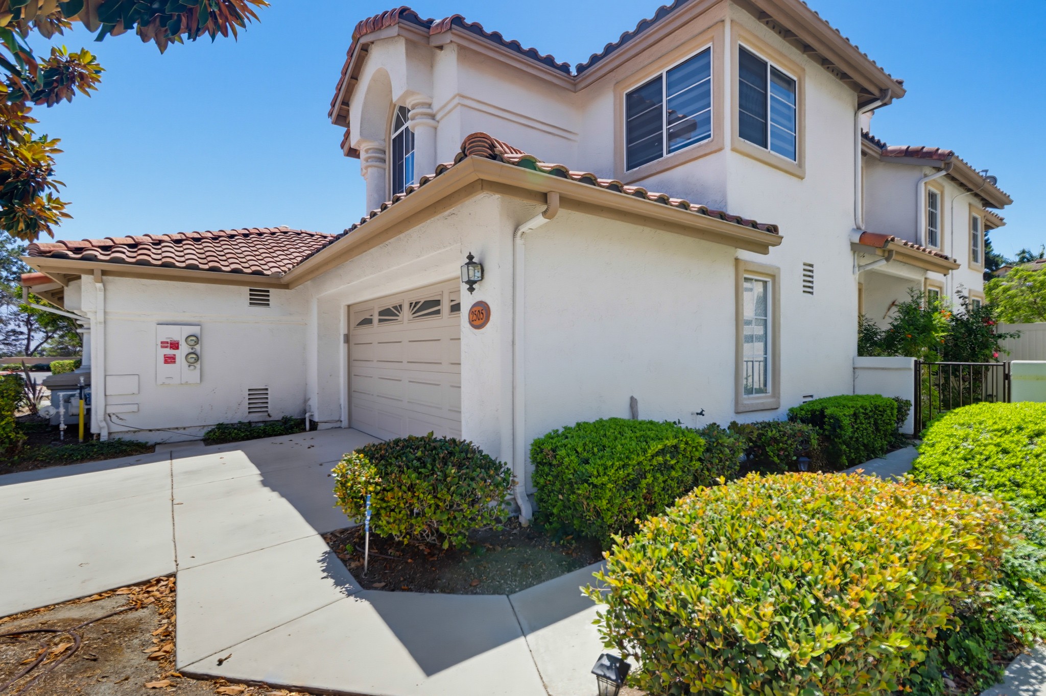 Virtual tour photo 5 of 46 for 2505 Whispering Palms Loop