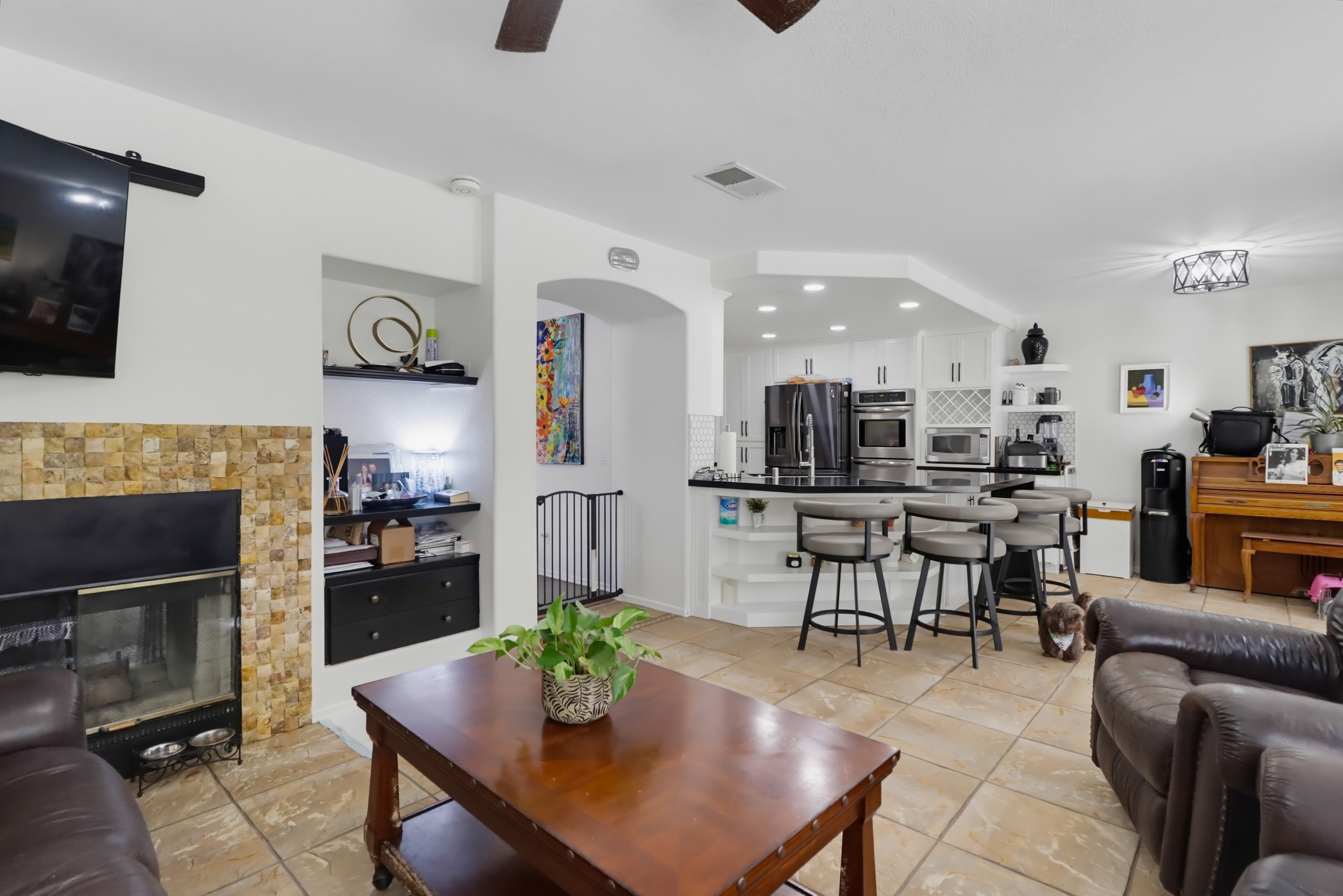 Virtual tour photo 14 of 46 for 2505 Whispering Palms Loop
