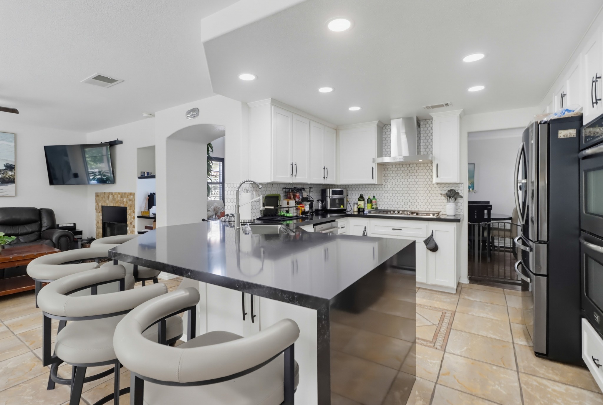 Virtual tour photo 17 of 46 for 2505 Whispering Palms Loop