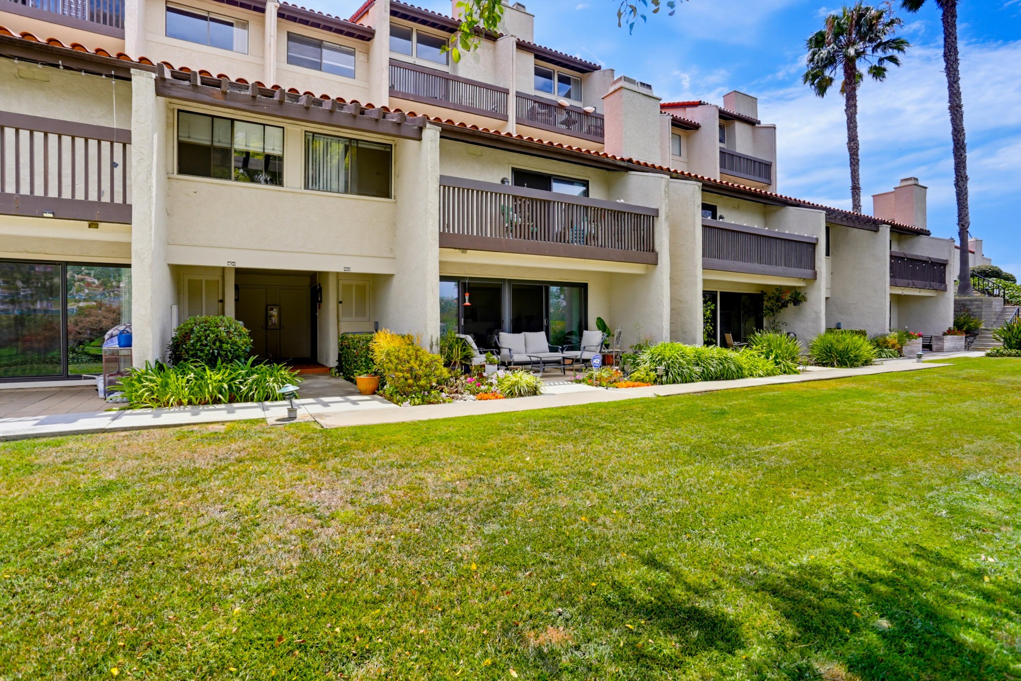 Virtual tour photo 3 of 50 for 2508 Navarra Dr Unit 403