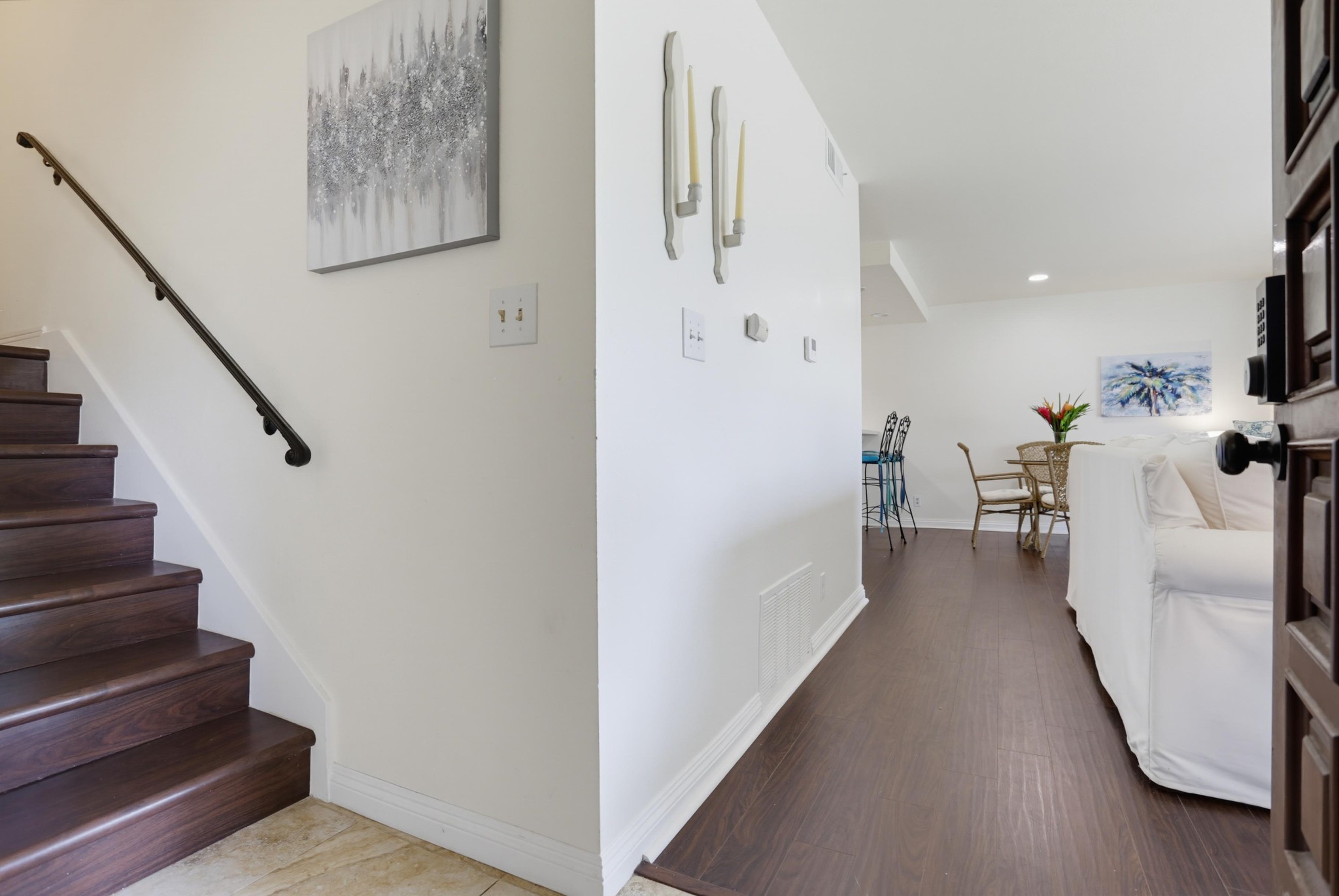 Virtual tour photo 6 of 50 for 2508 Navarra Dr Unit 403