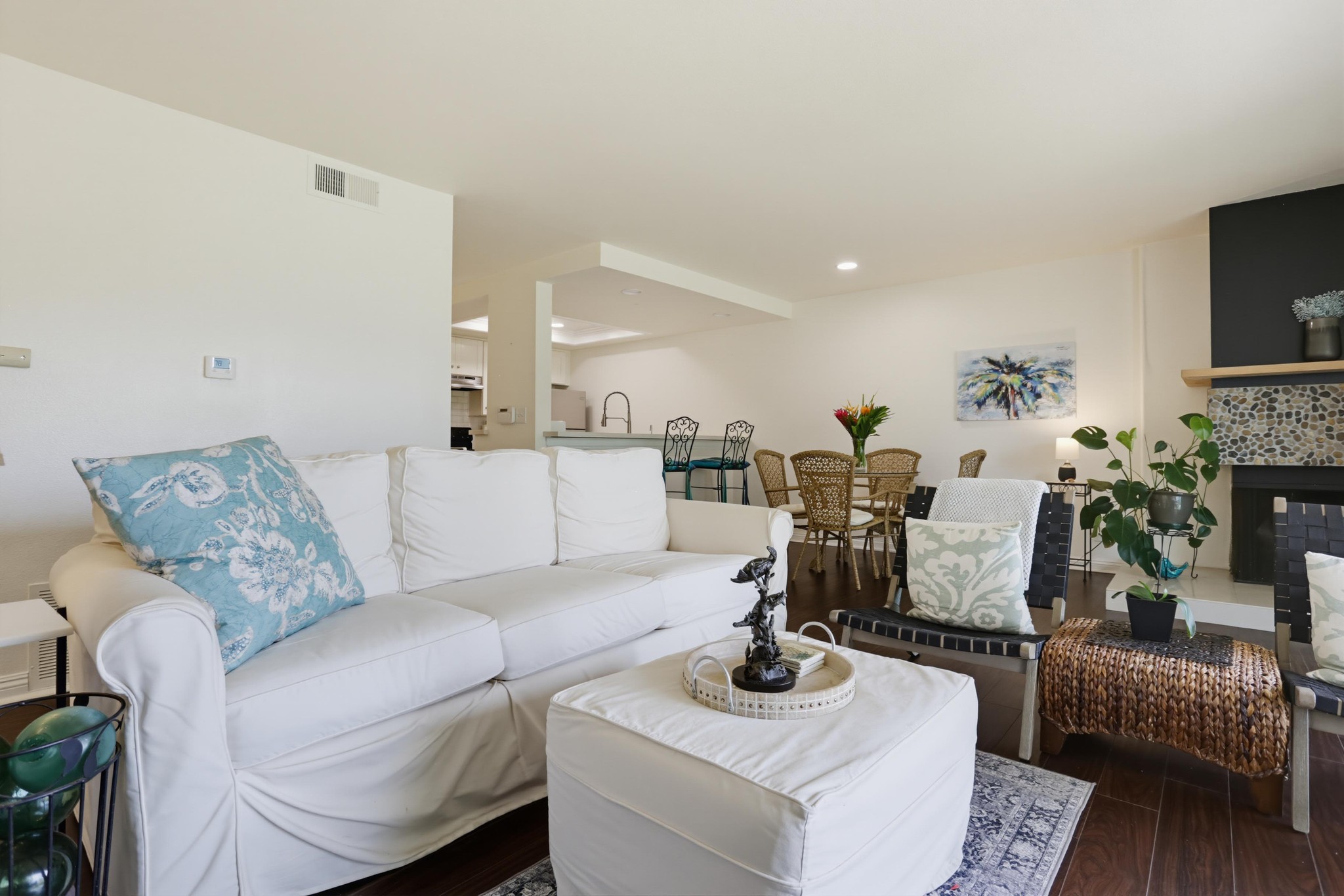 Virtual tour photo 10 of 50 for 2508 Navarra Dr Unit 403