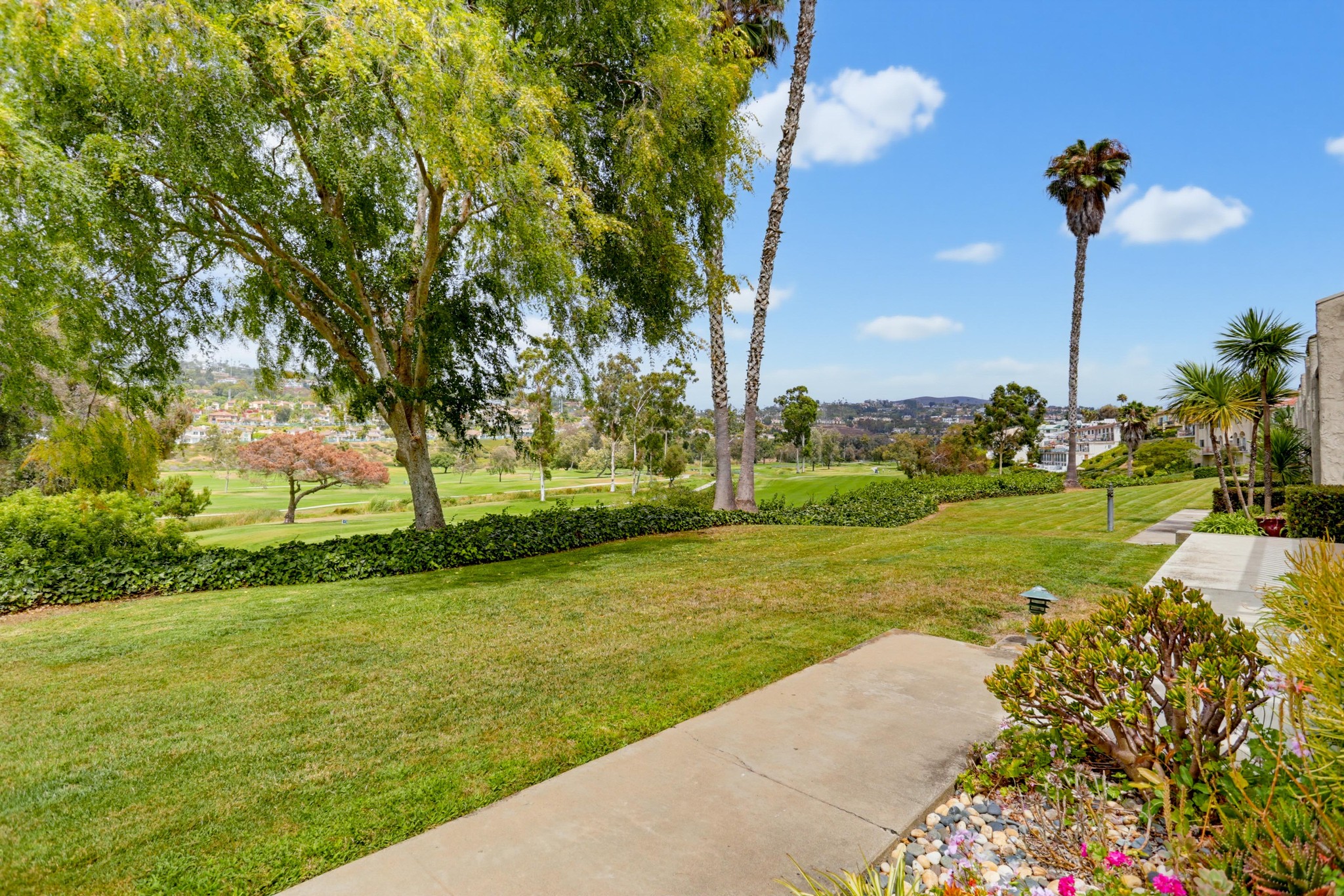 Virtual tour photo 19 of 50 for 2508 Navarra Dr Unit 403