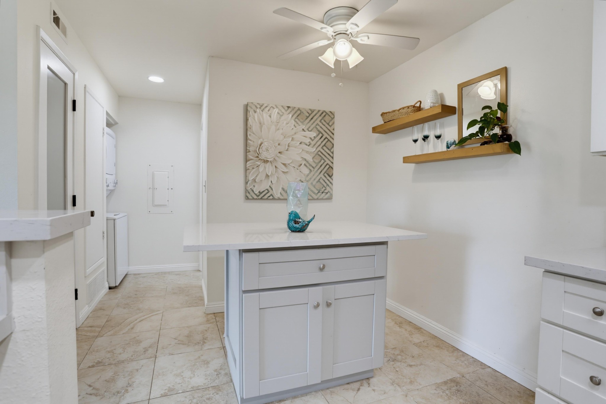 Virtual tour photo 25 of 50 for 2508 Navarra Dr Unit 403
