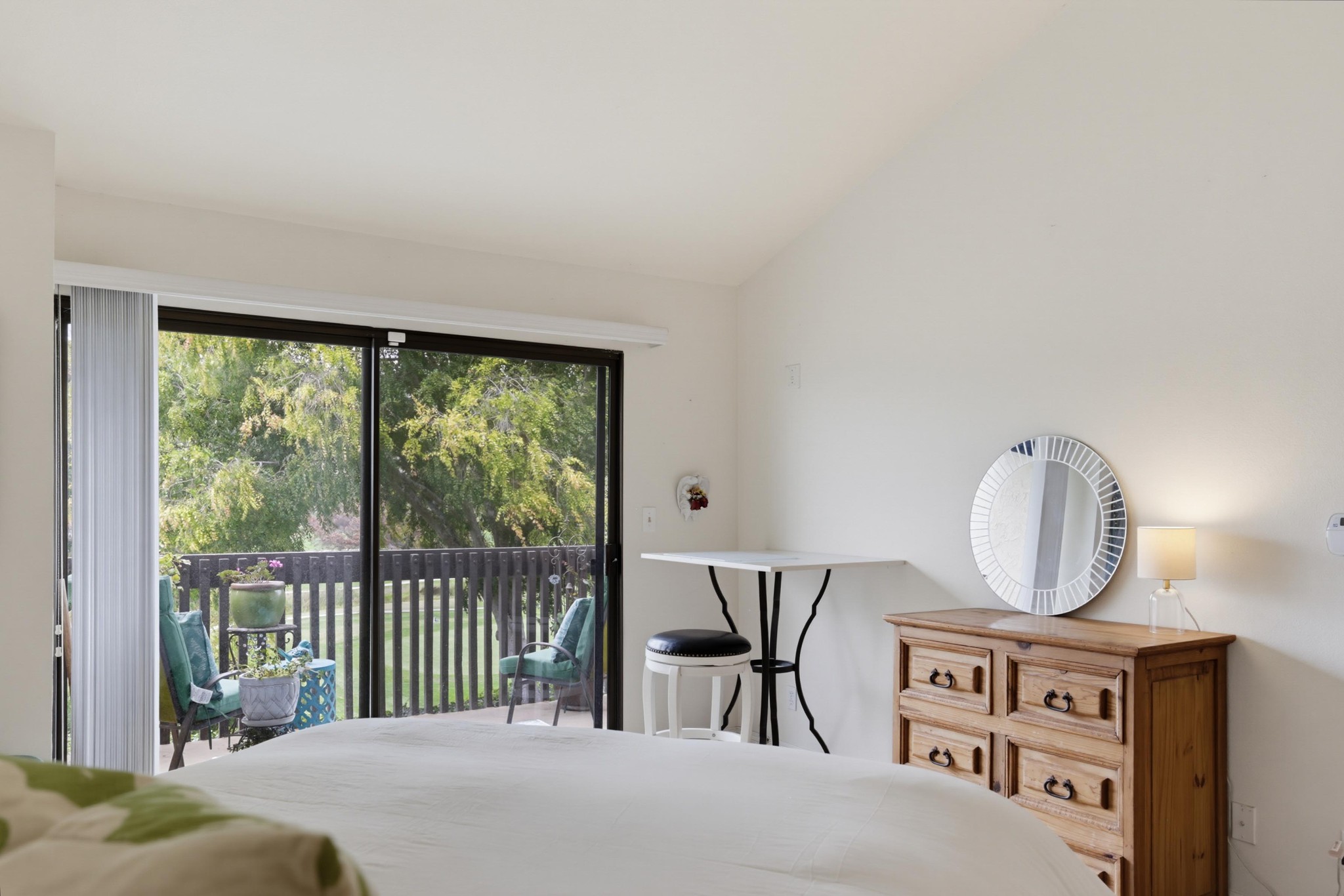 Virtual tour photo 33 of 50 for 2508 Navarra Dr Unit 403