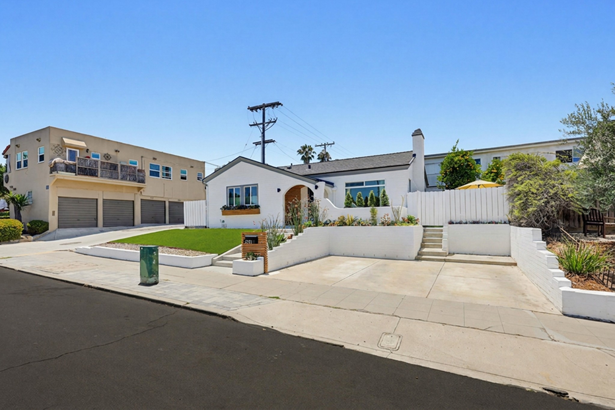 Virtual tour photo 6 of 65 for 2511 Adams Ave