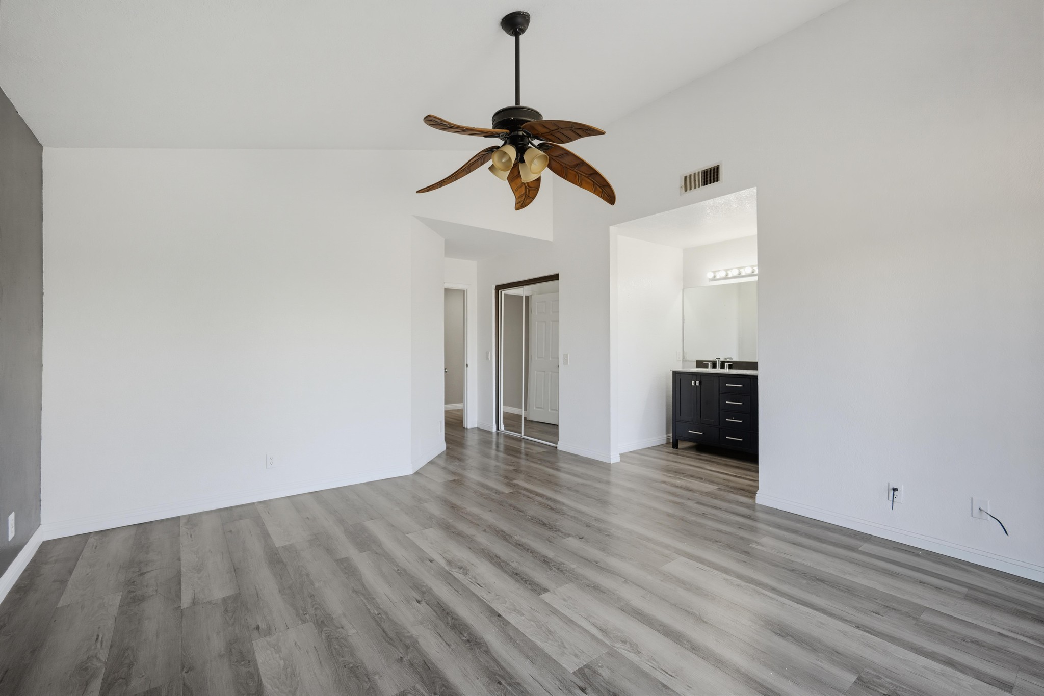 Virtual tour photo 25 of 45 for 25130 Graylag Cir