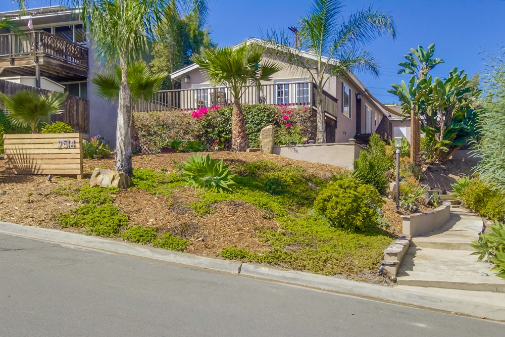 Virtual tour photo 1 of 69 for 2514 Chalcedony St