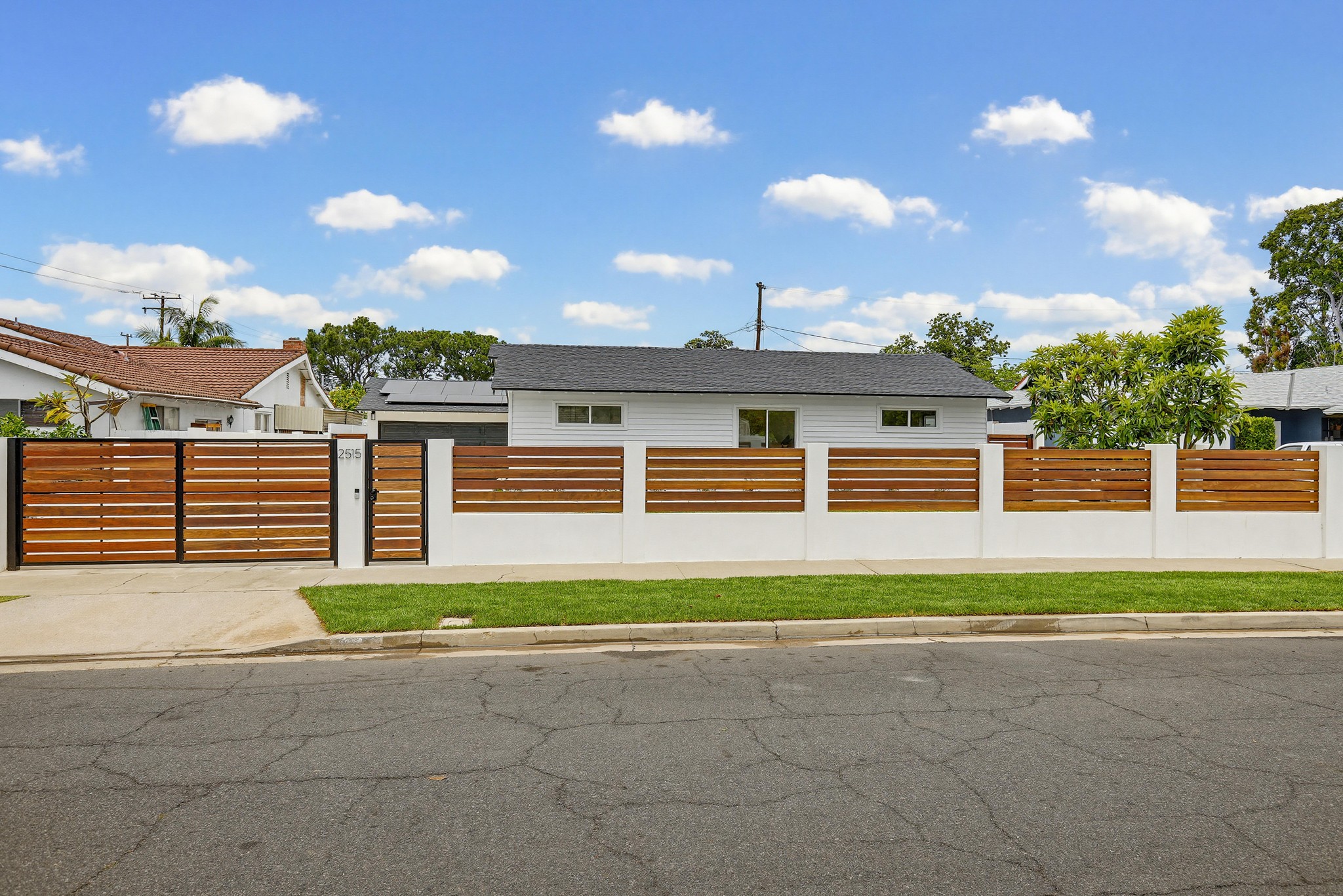 Virtual tour photo 1 of 69 for 2515 E Orange Grove Ave