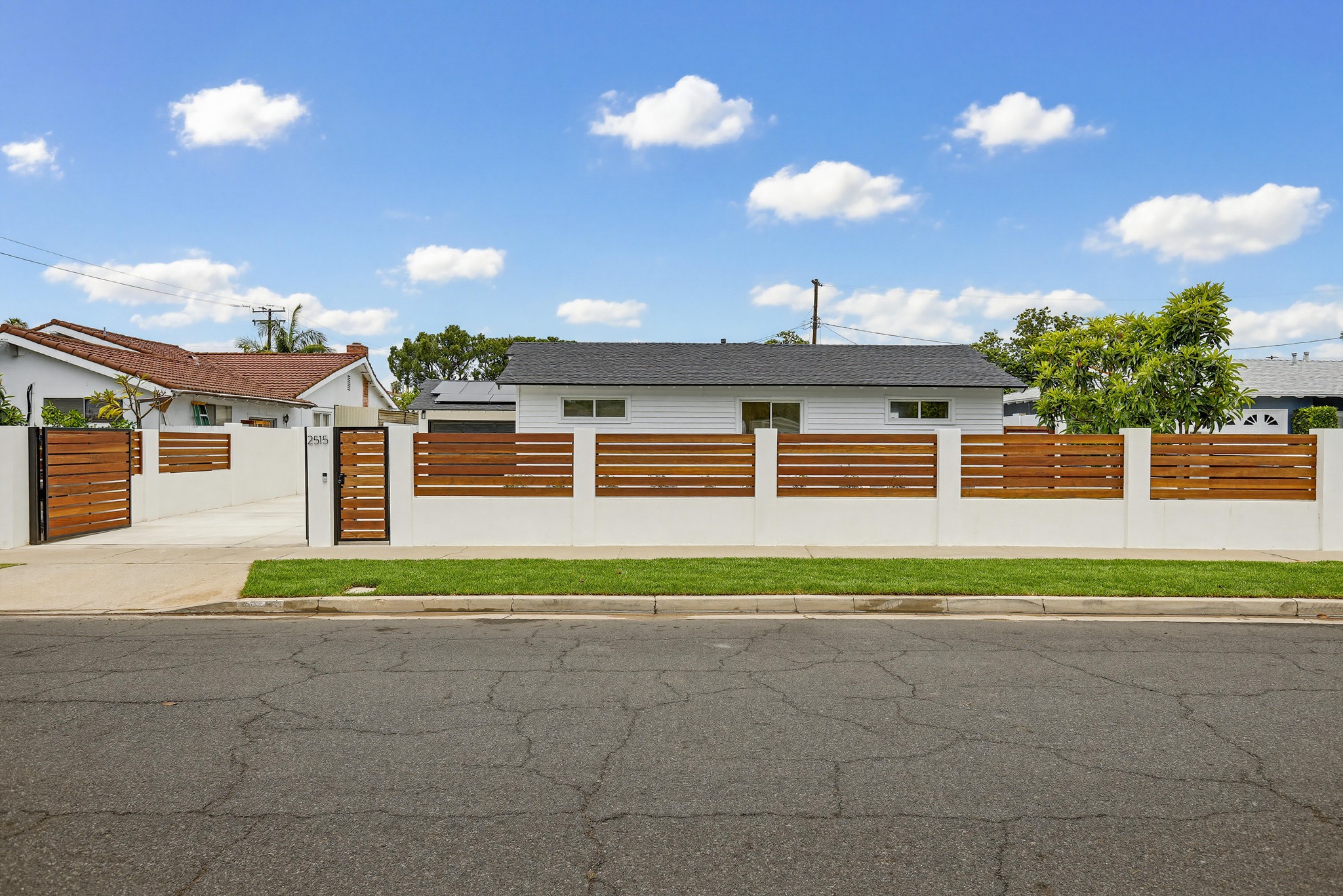 Virtual tour photo 5 of 69 for 2515 E Orange Grove Ave