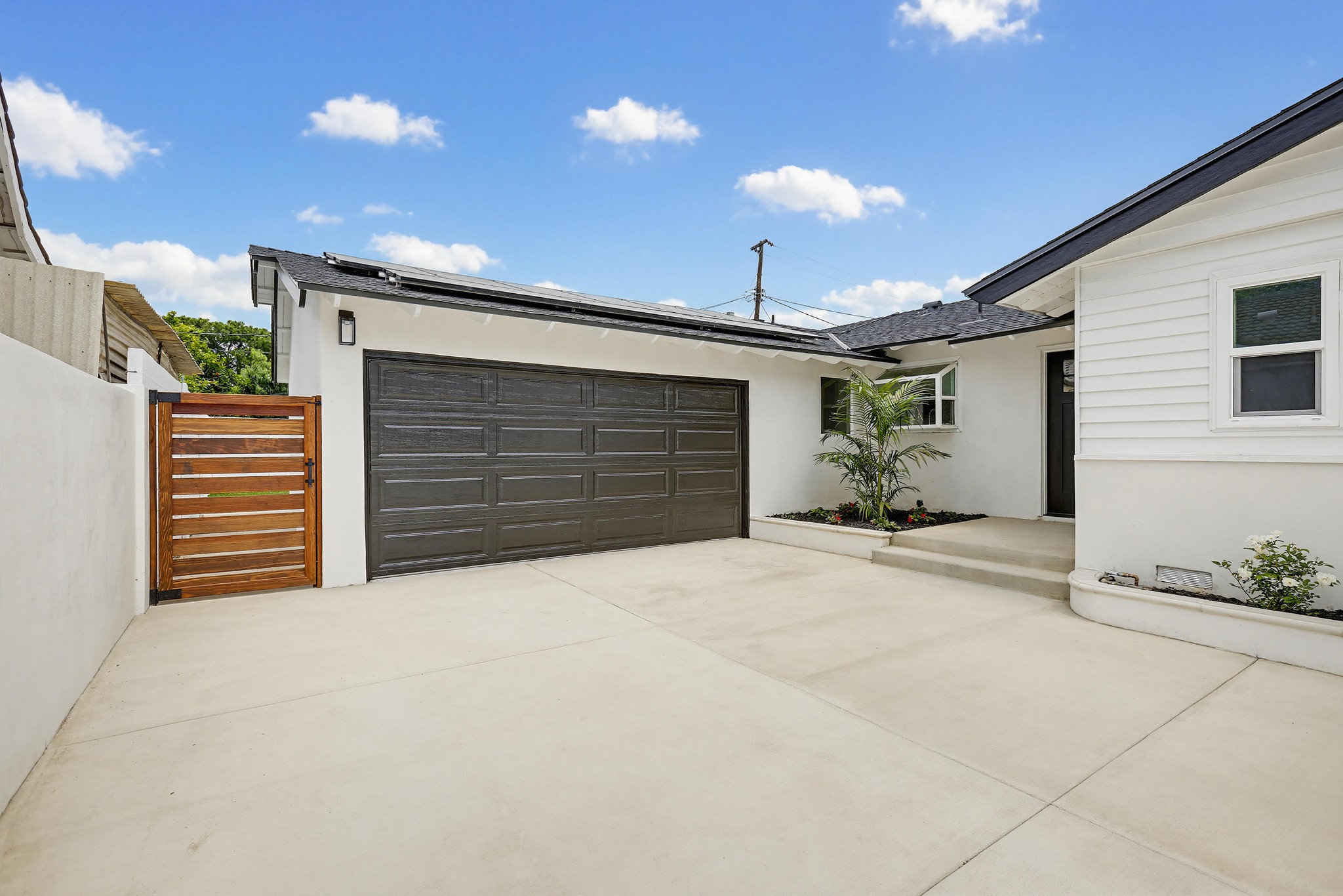 Virtual tour photo 15 of 69 for 2515 E Orange Grove Ave