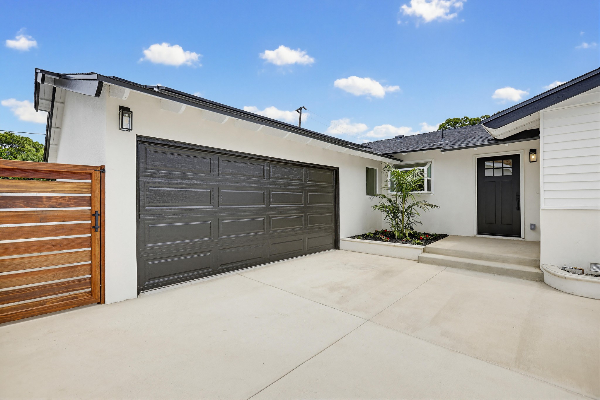 Virtual tour photo 16 of 69 for 2515 E Orange Grove Ave