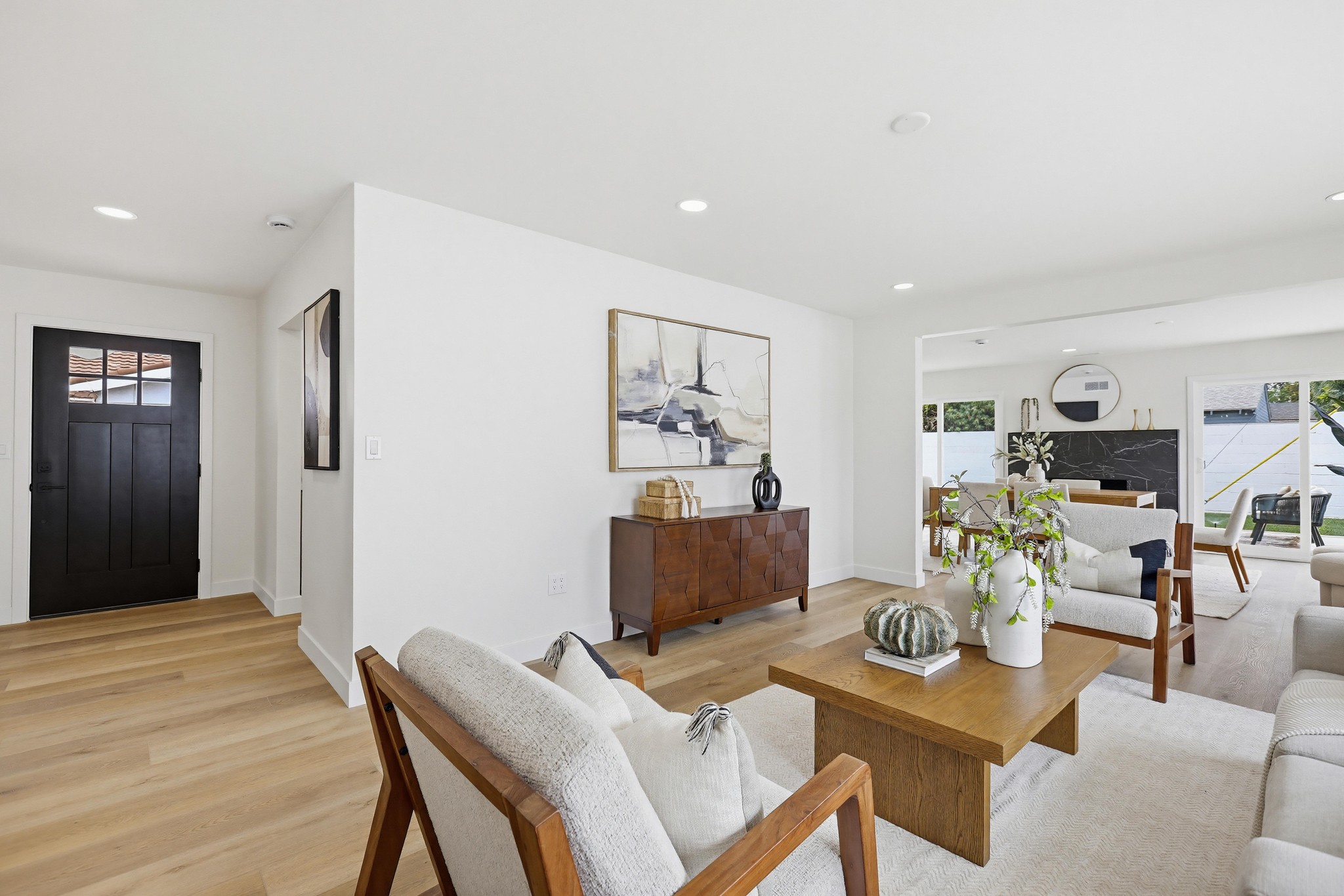 Virtual tour photo 25 of 69 for 2515 E Orange Grove Ave