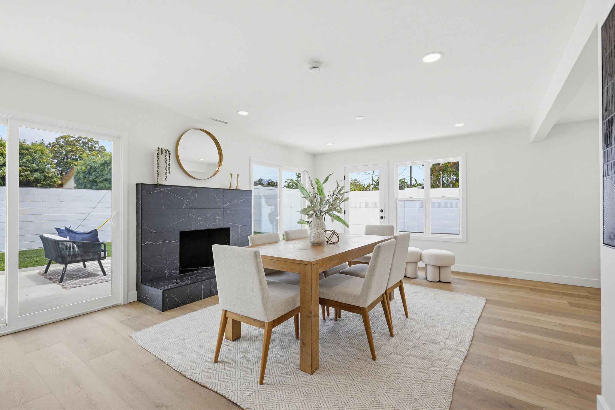 Virtual tour photo 33 of 69 for 2515 E Orange Grove Ave