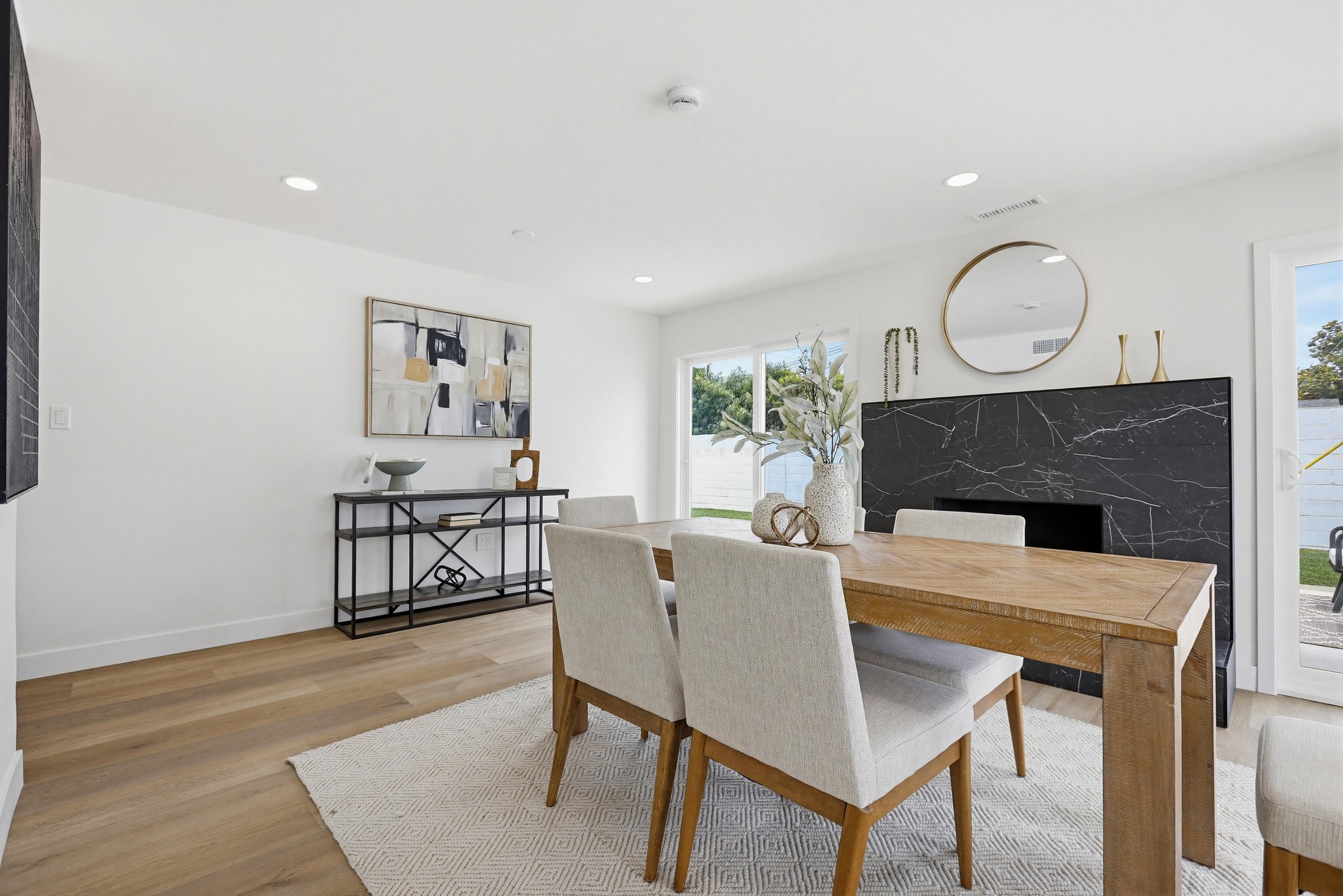 Virtual tour photo 34 of 69 for 2515 E Orange Grove Ave