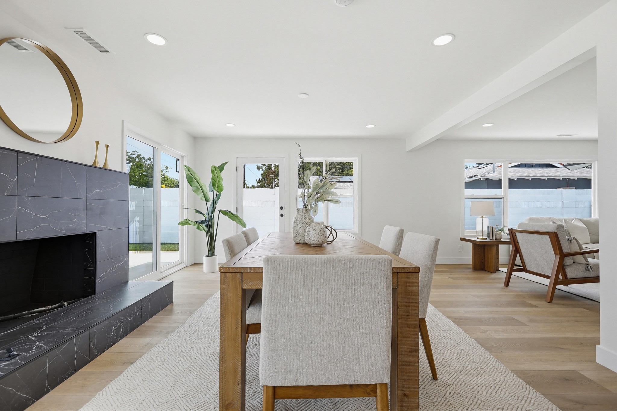 Virtual tour photo 35 of 69 for 2515 E Orange Grove Ave