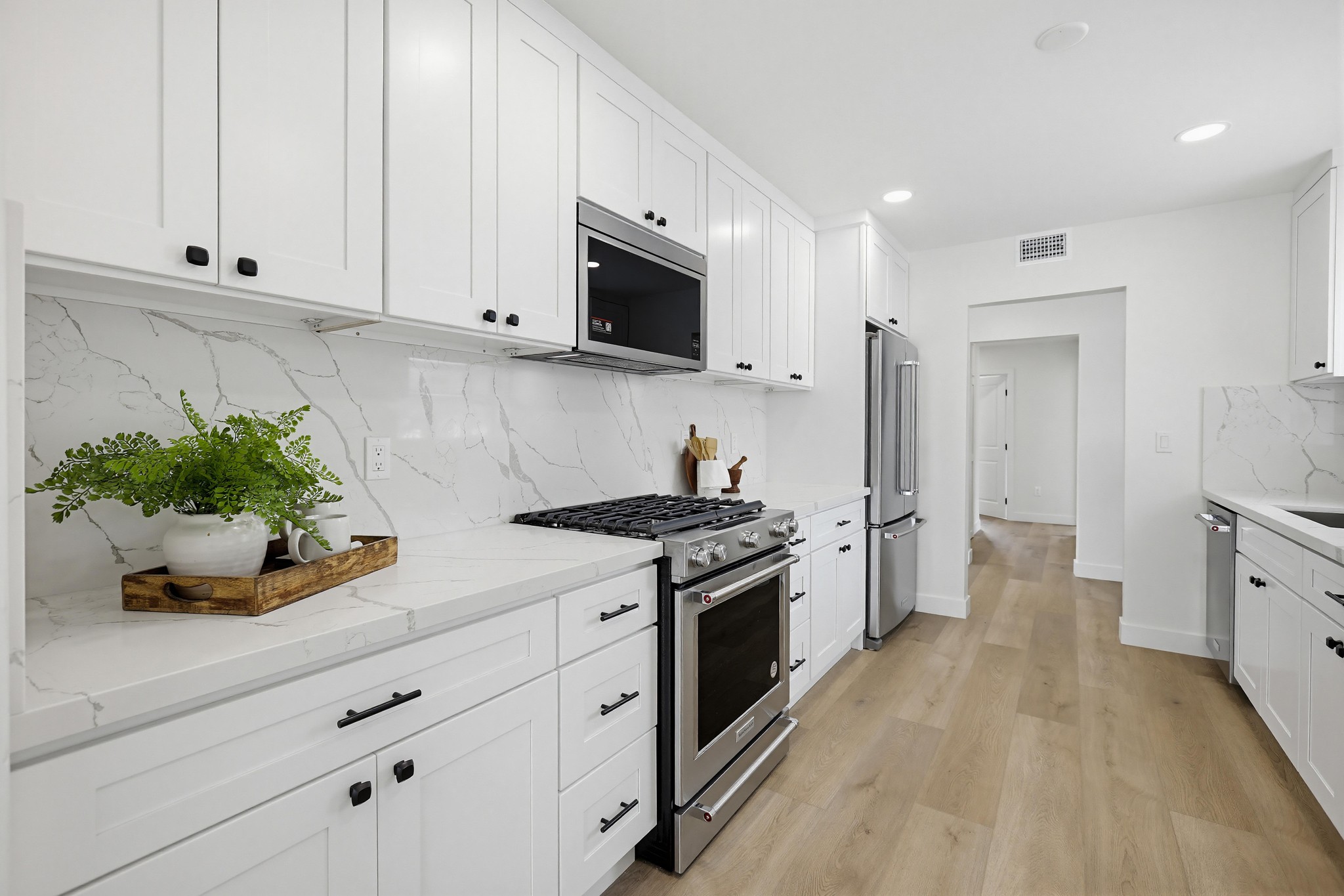 Virtual tour photo 38 of 69 for 2515 E Orange Grove Ave