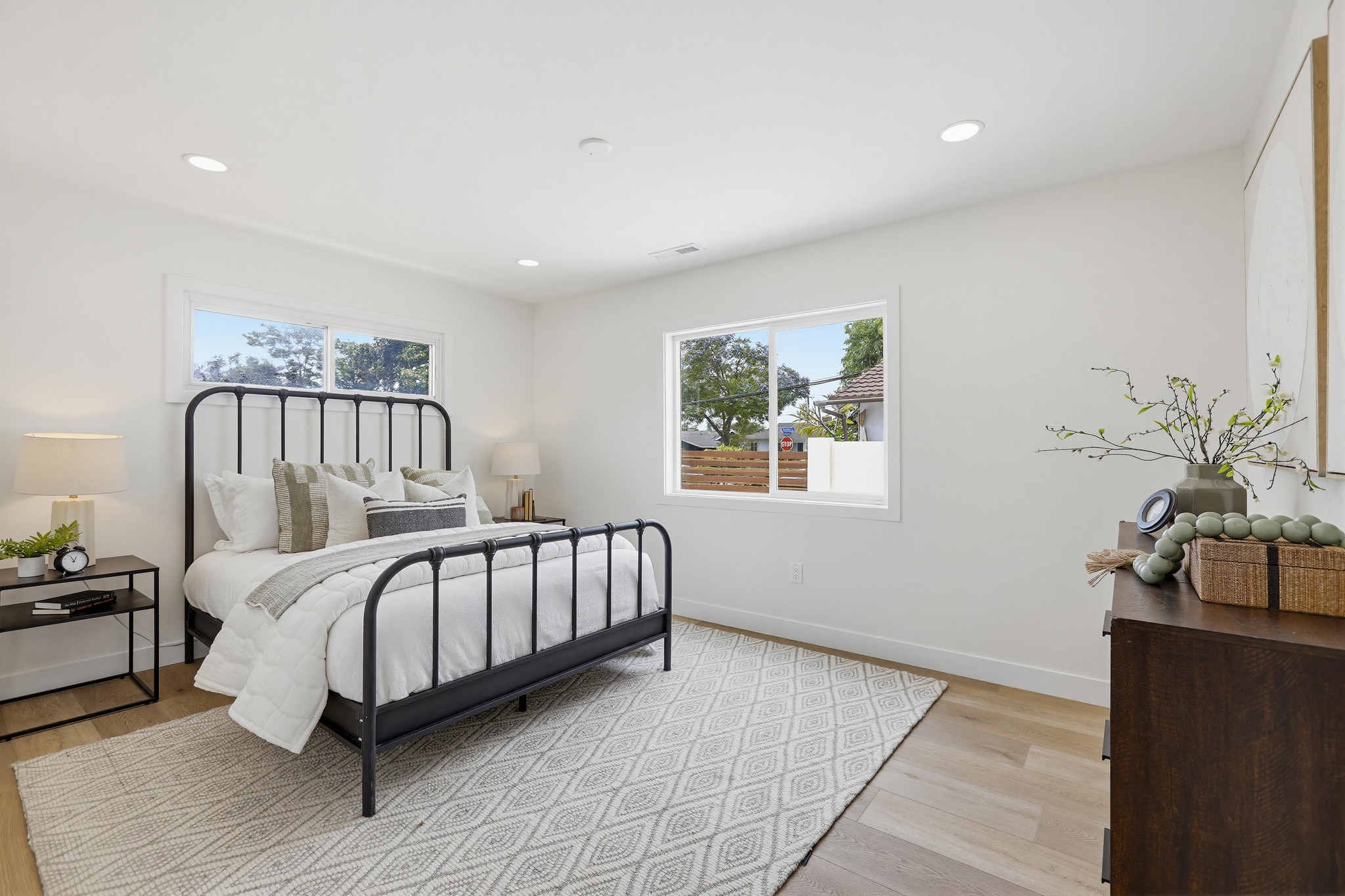 Virtual tour photo 50 of 69 for 2515 E Orange Grove Ave