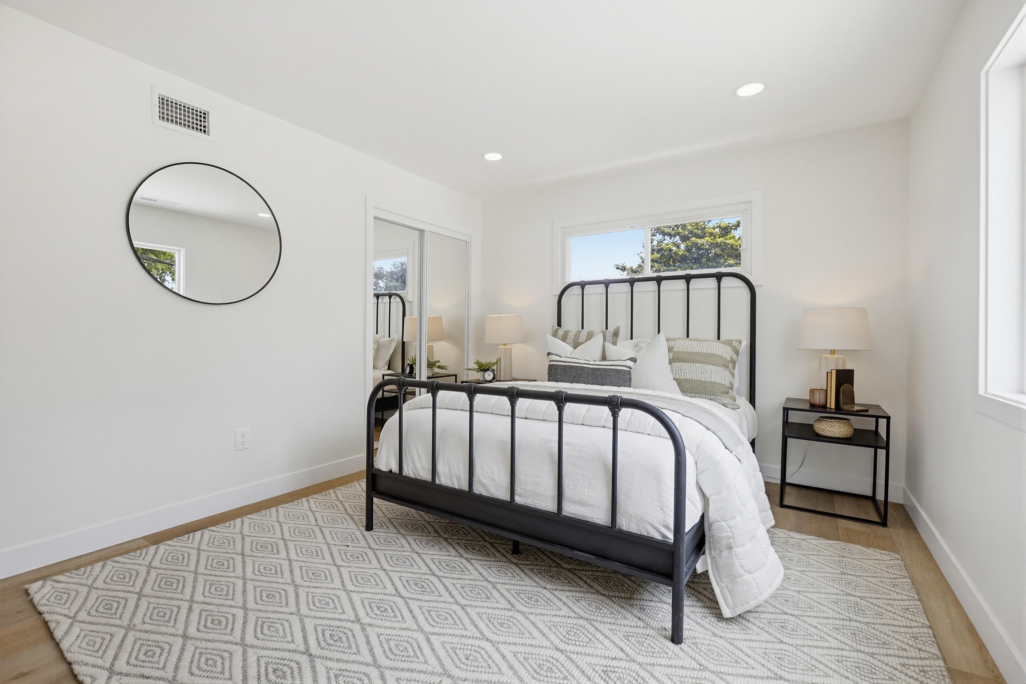 Virtual tour photo 51 of 69 for 2515 E Orange Grove Ave